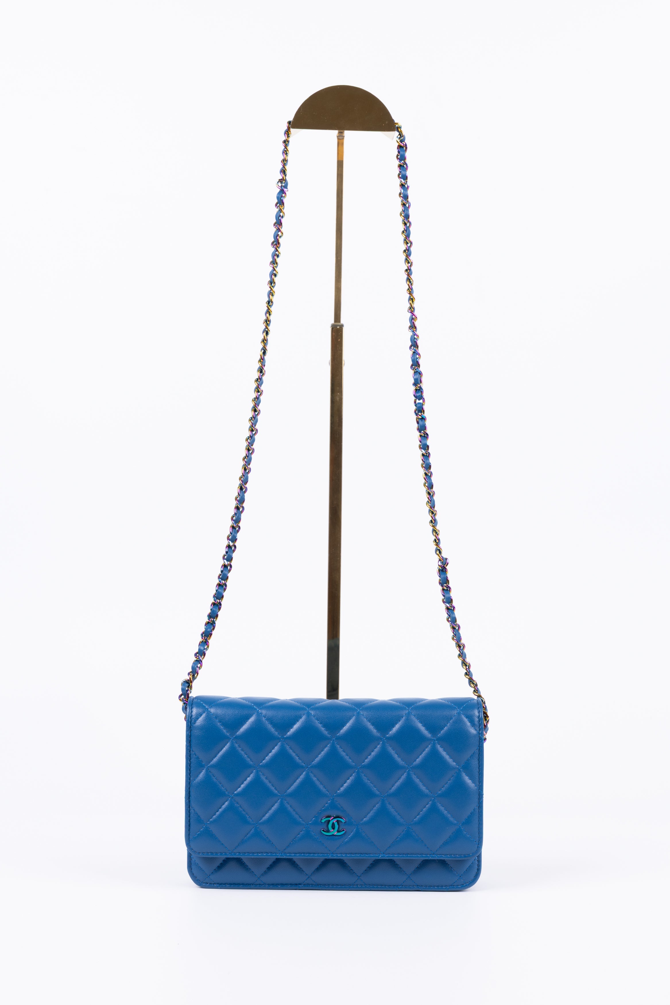 CHANEL WOC BLU/FUCSIA CON CATENA E HARDWARE OLOGRAFICO