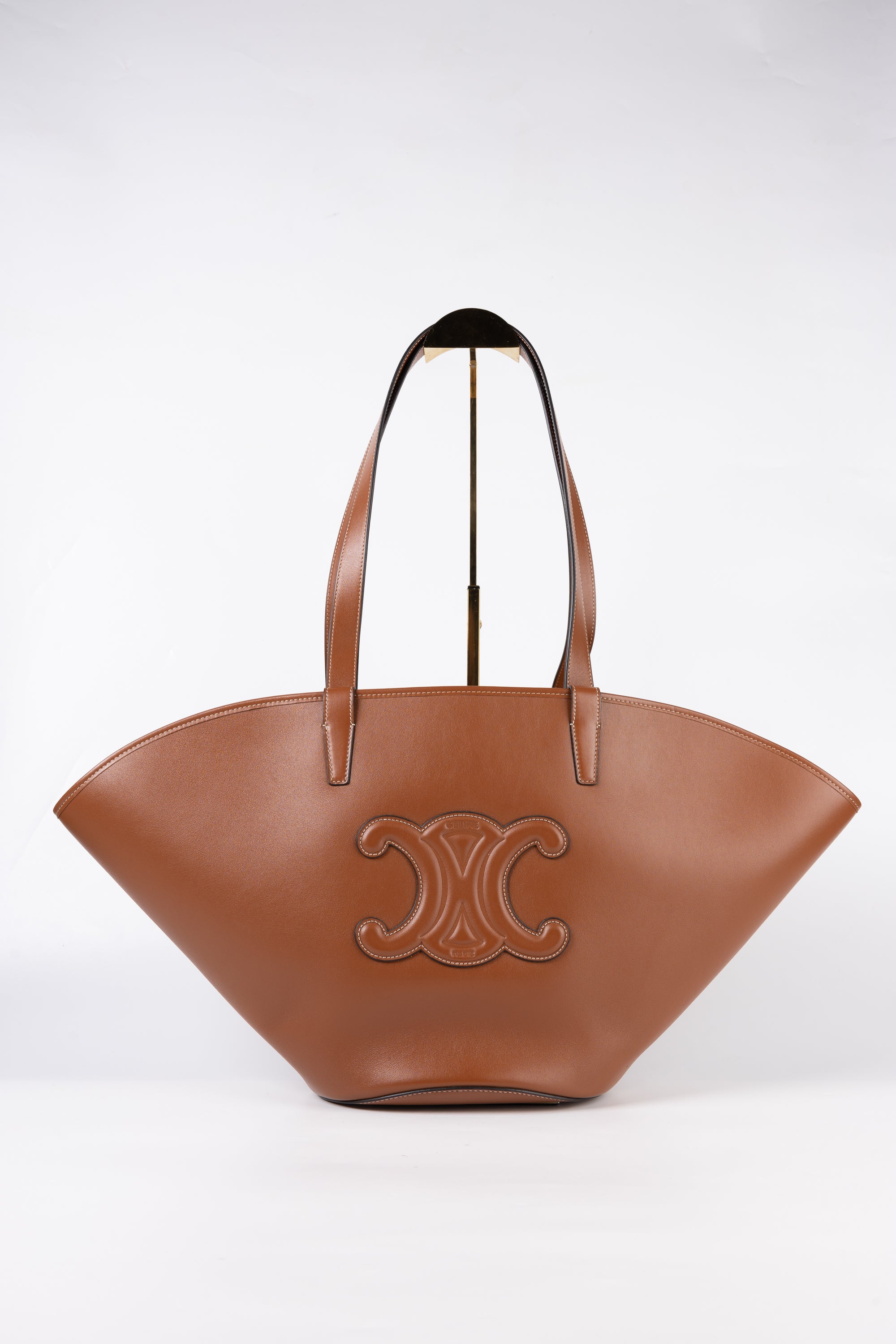 Celine Medium Couffin Cuir Triomphe