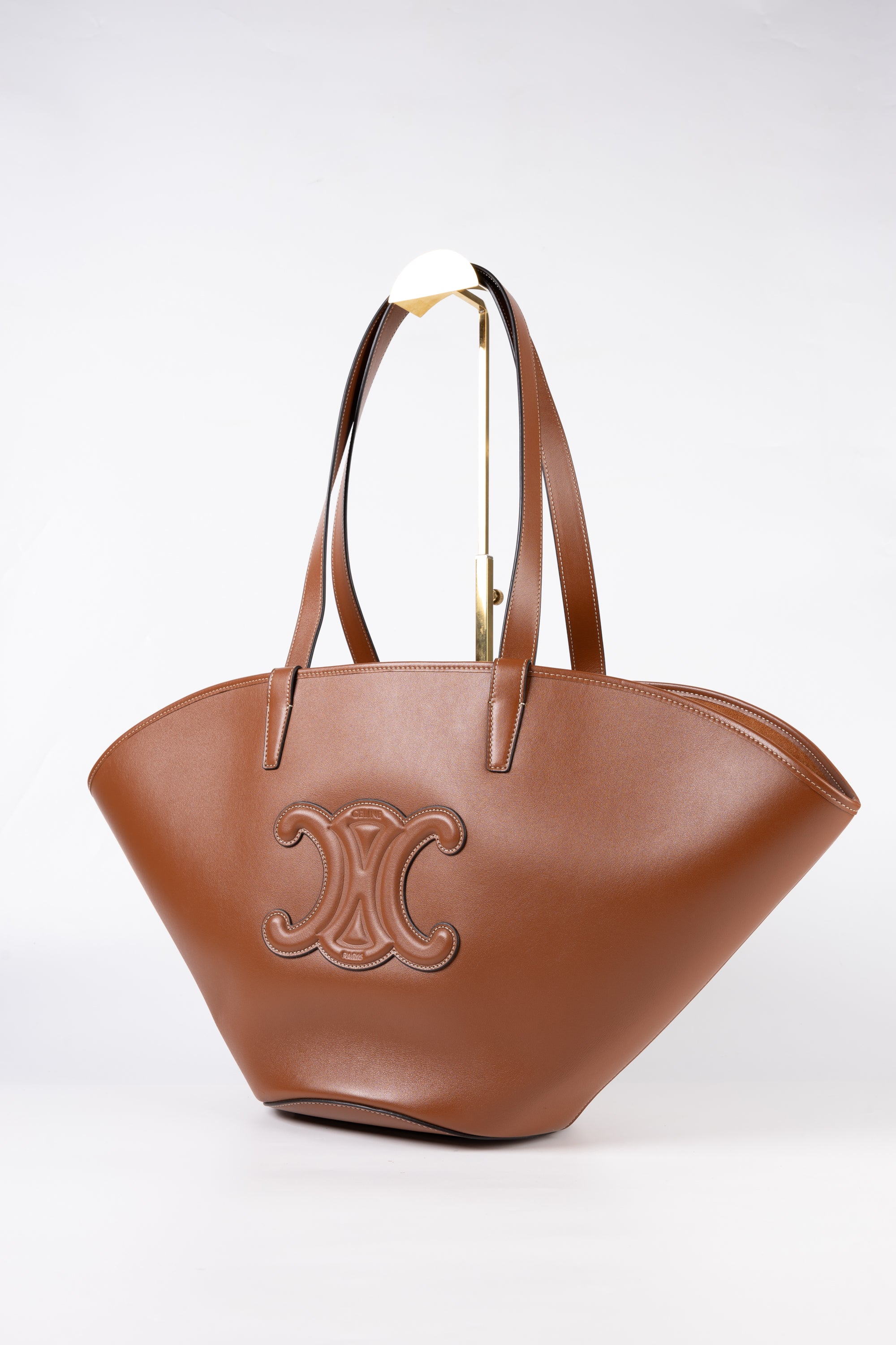 Celine Medium Couffin Cuir Triomphe