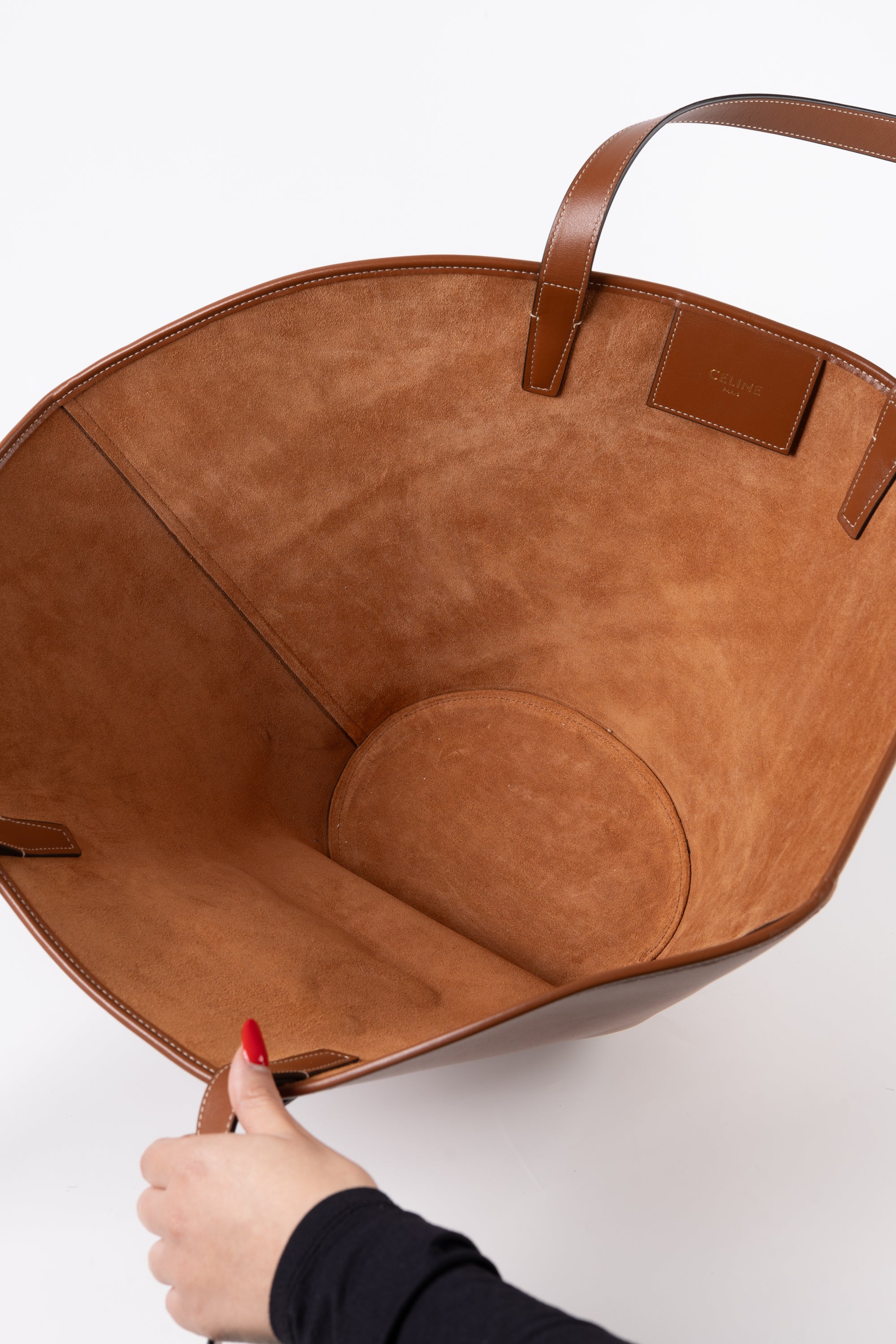 Celine Medium Couffin Cuir Triomphe