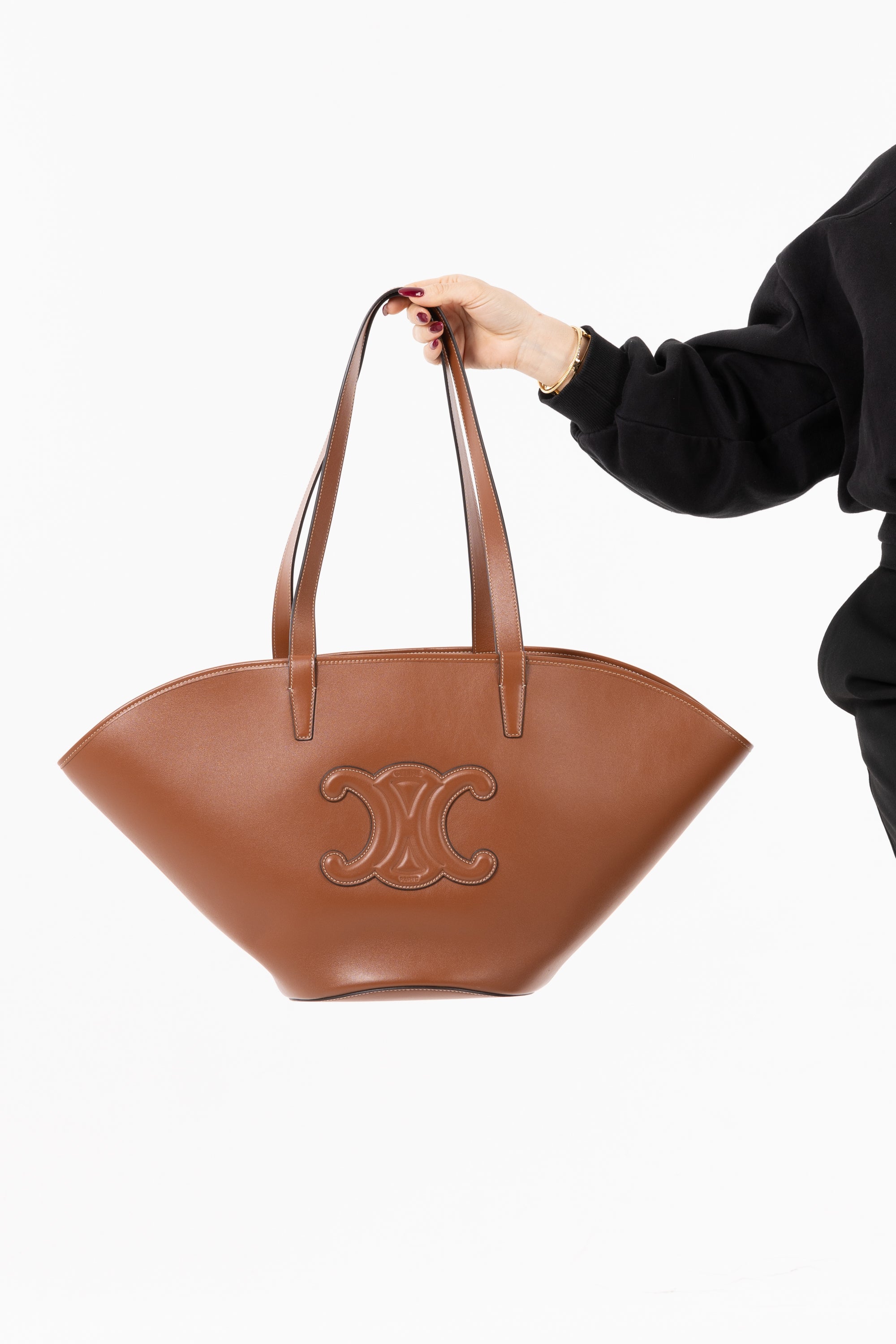 Celine Medium Couffin Cuir Triomphe