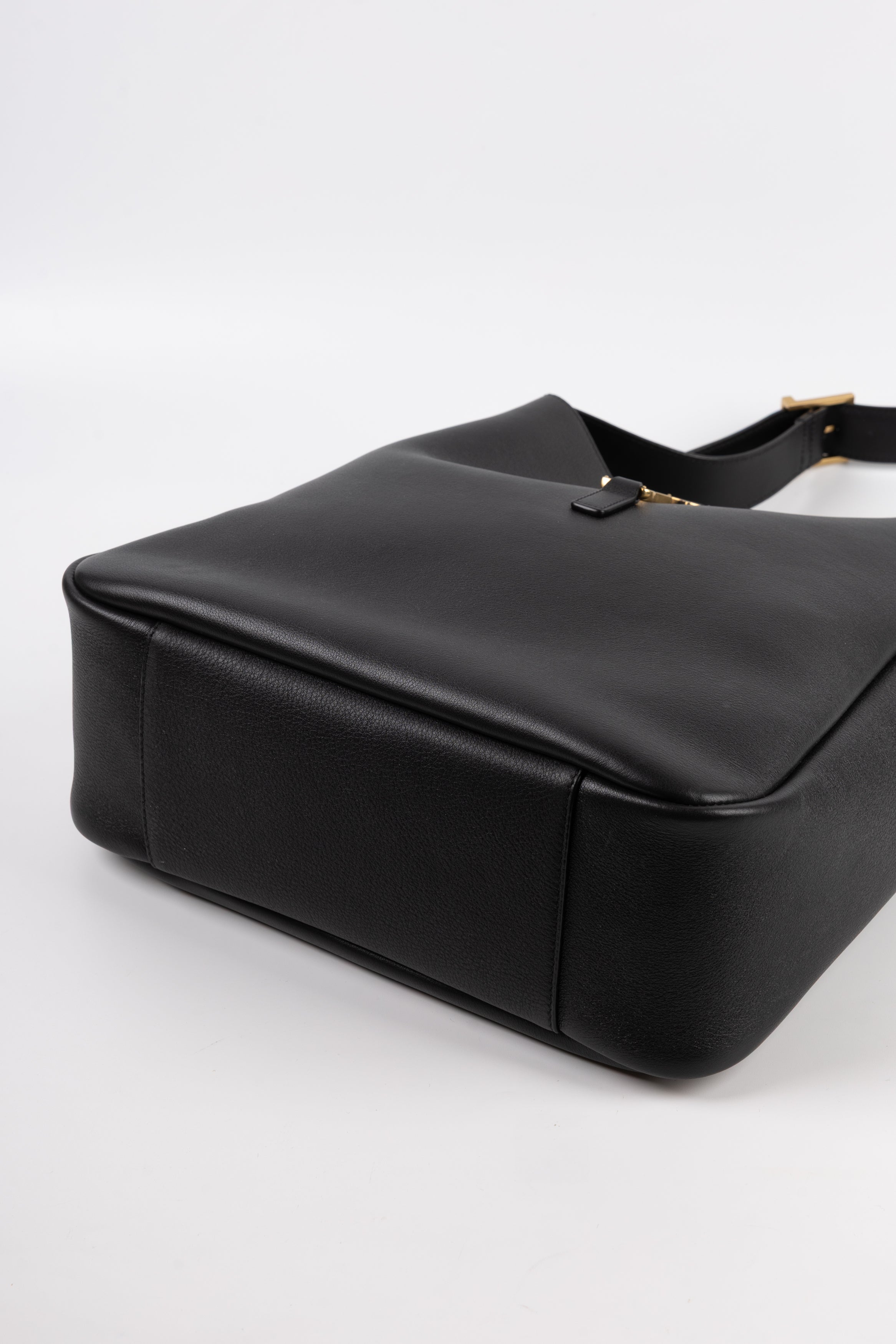 Saint Laurent Le 5 à 7 Large Morbida Pelle Martellata