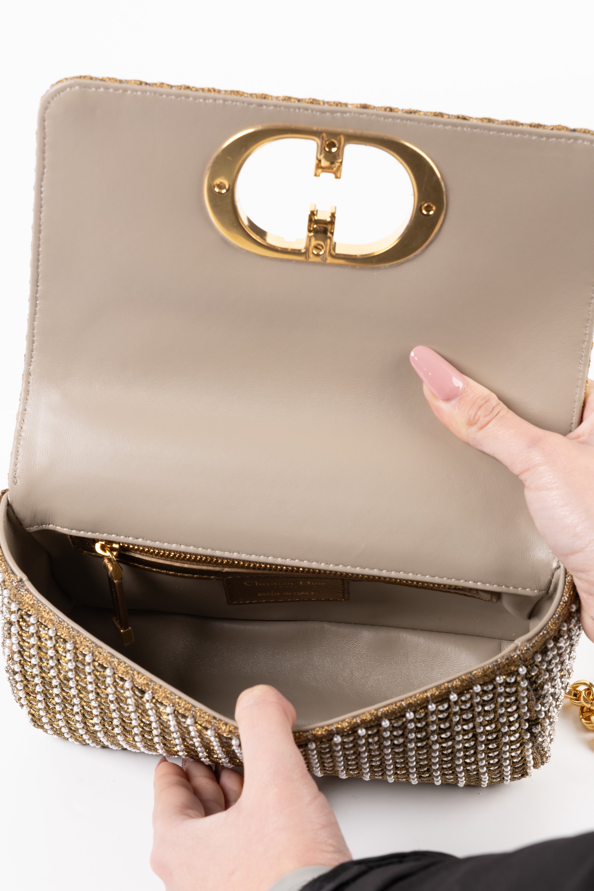 Dior Caro con strass e perline