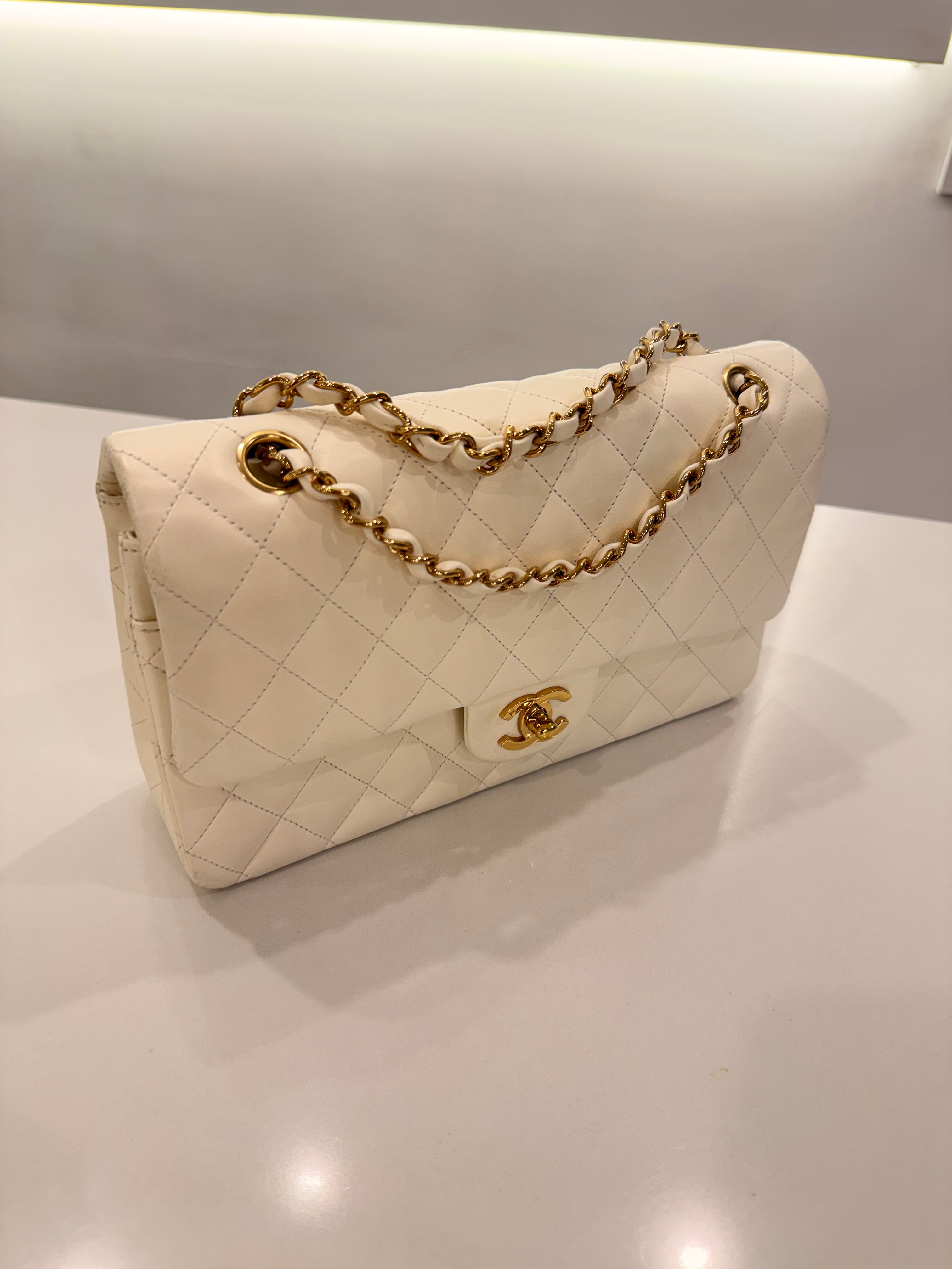 CHANEL 11.12 BIANCA
