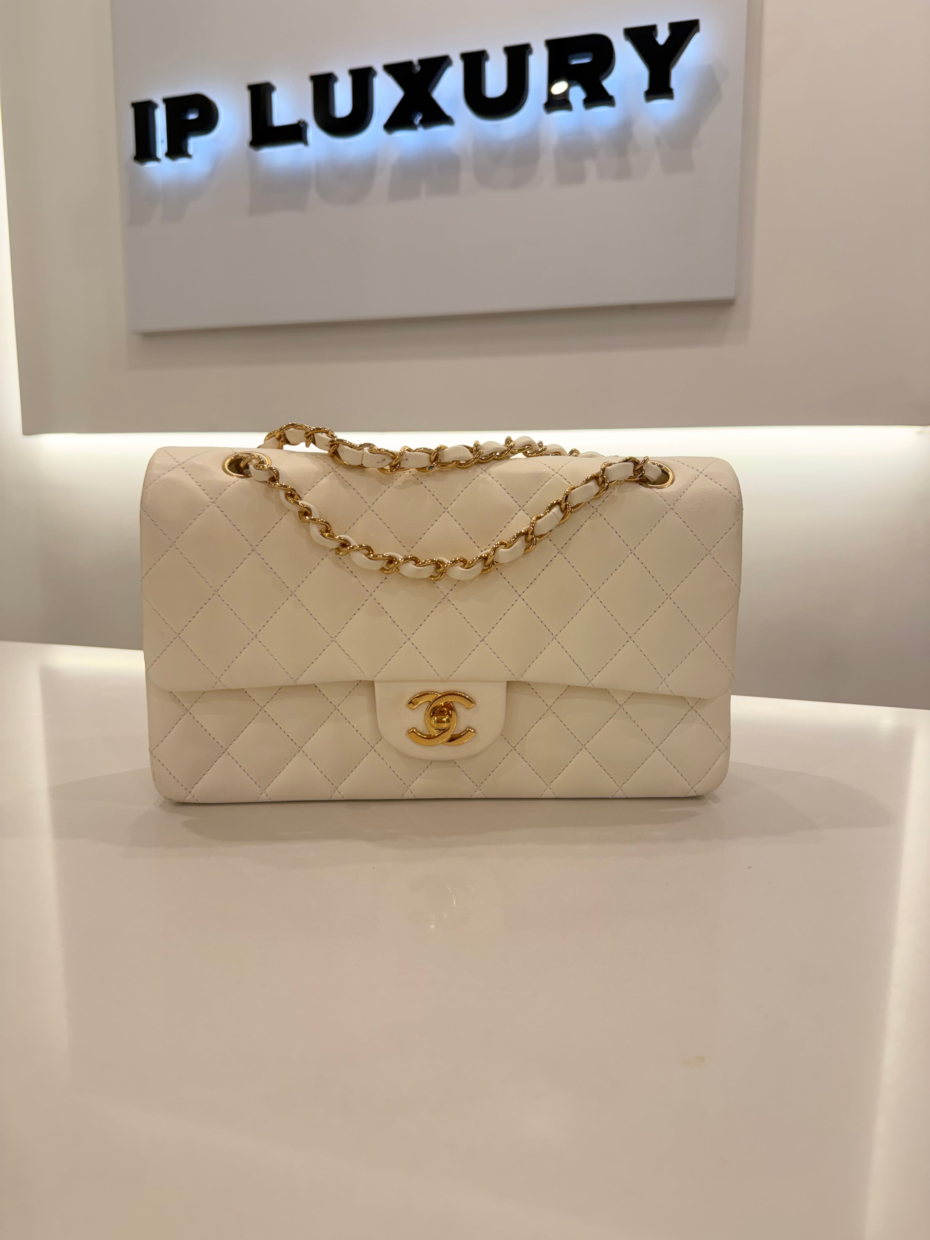 CHANEL 11.12 BIANCA