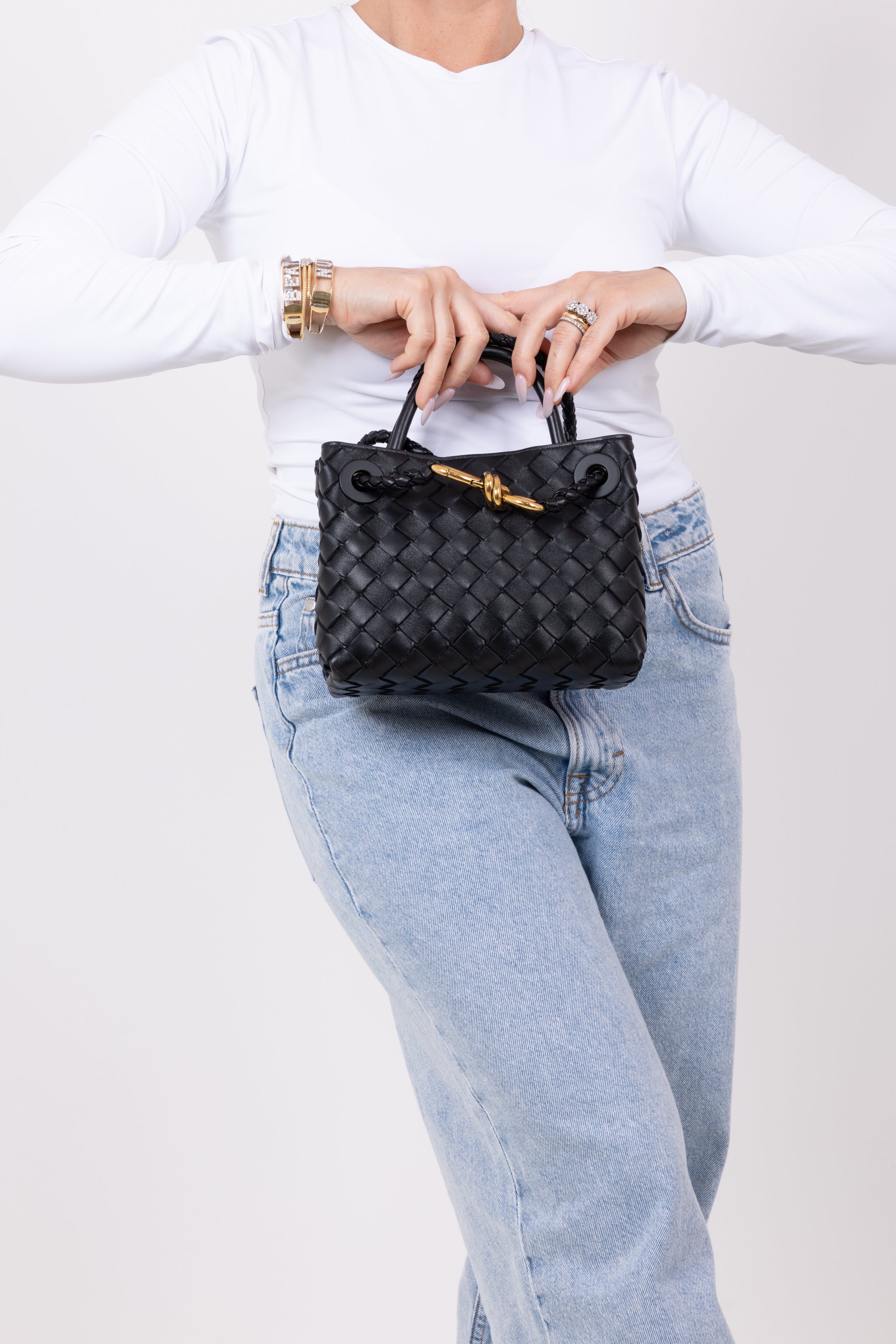 BOTTEGA VENETA ANDIAMO MINI NERA