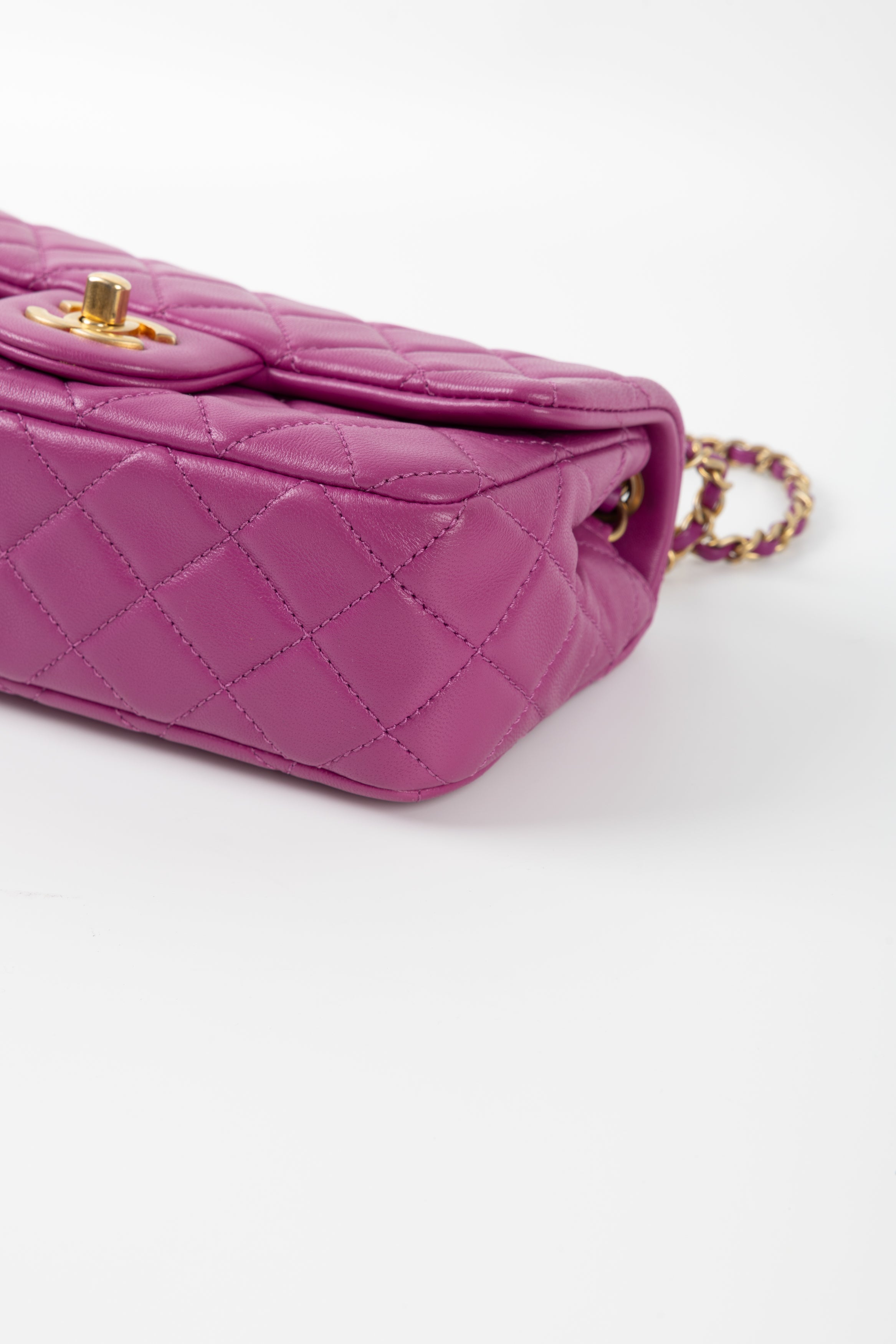 CHANEL RECTANGULAR CICLAMINO SFERA