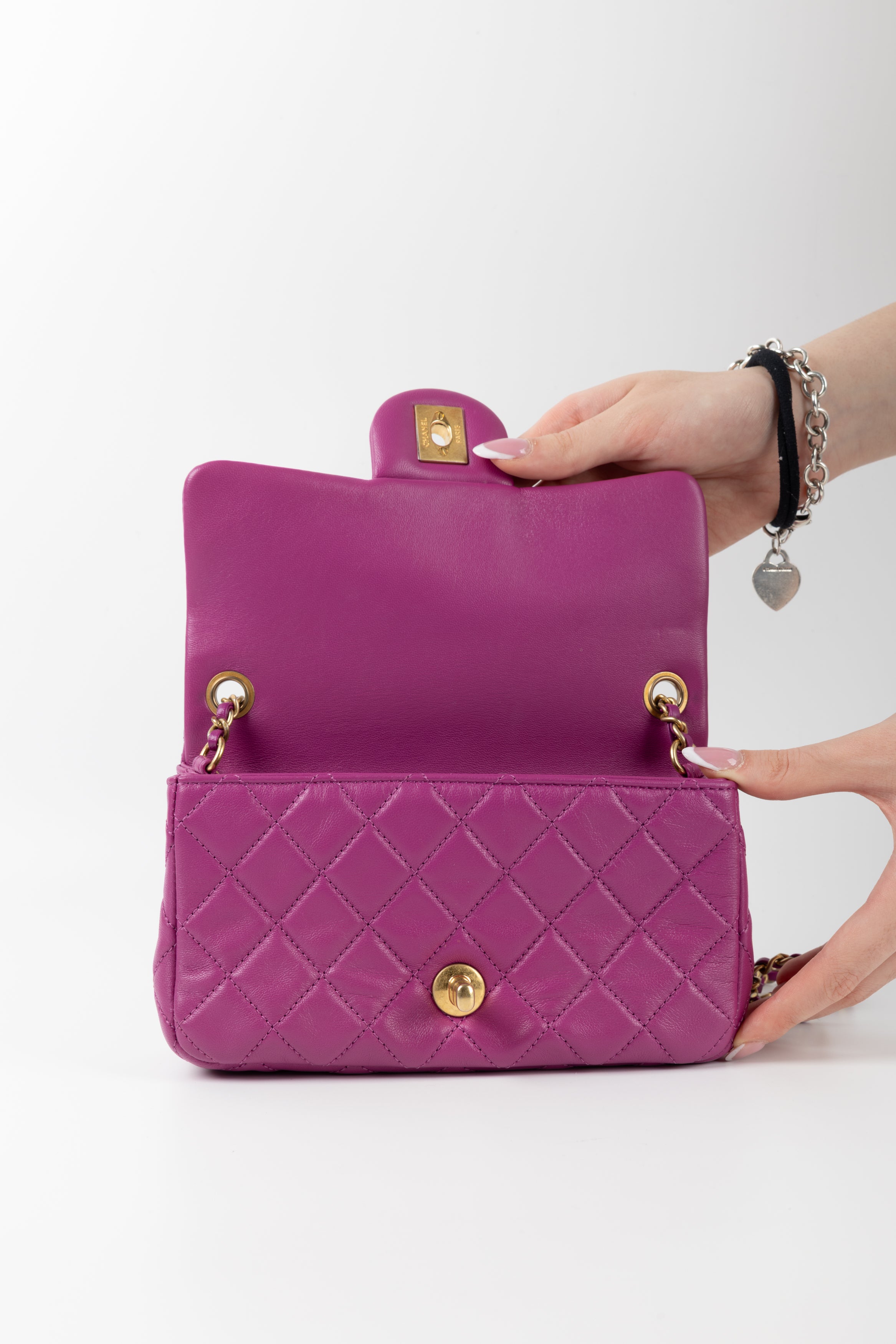 CHANEL RECTANGULAR CICLAMINO SFERA