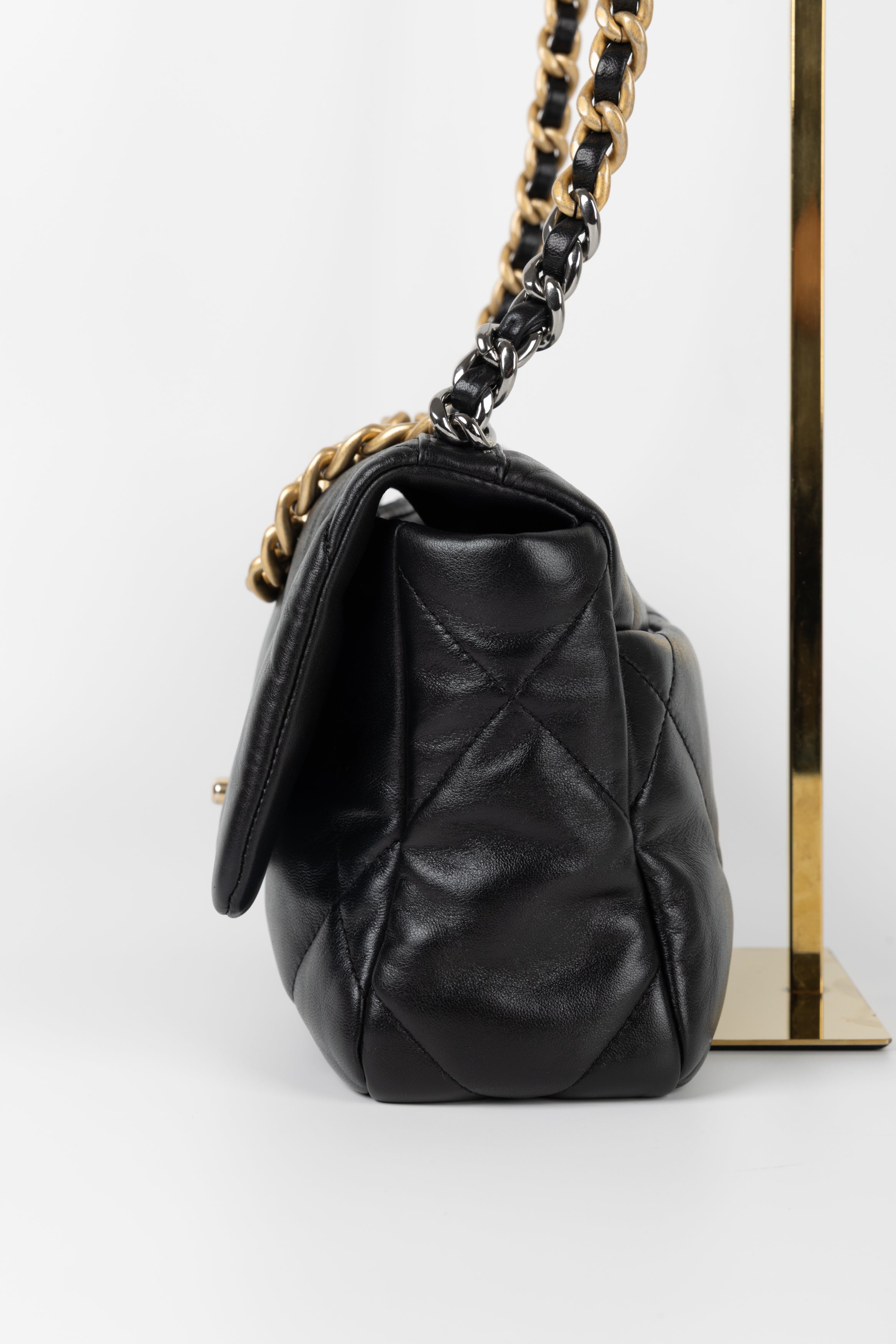 CHANEL 19 SMALL NERA