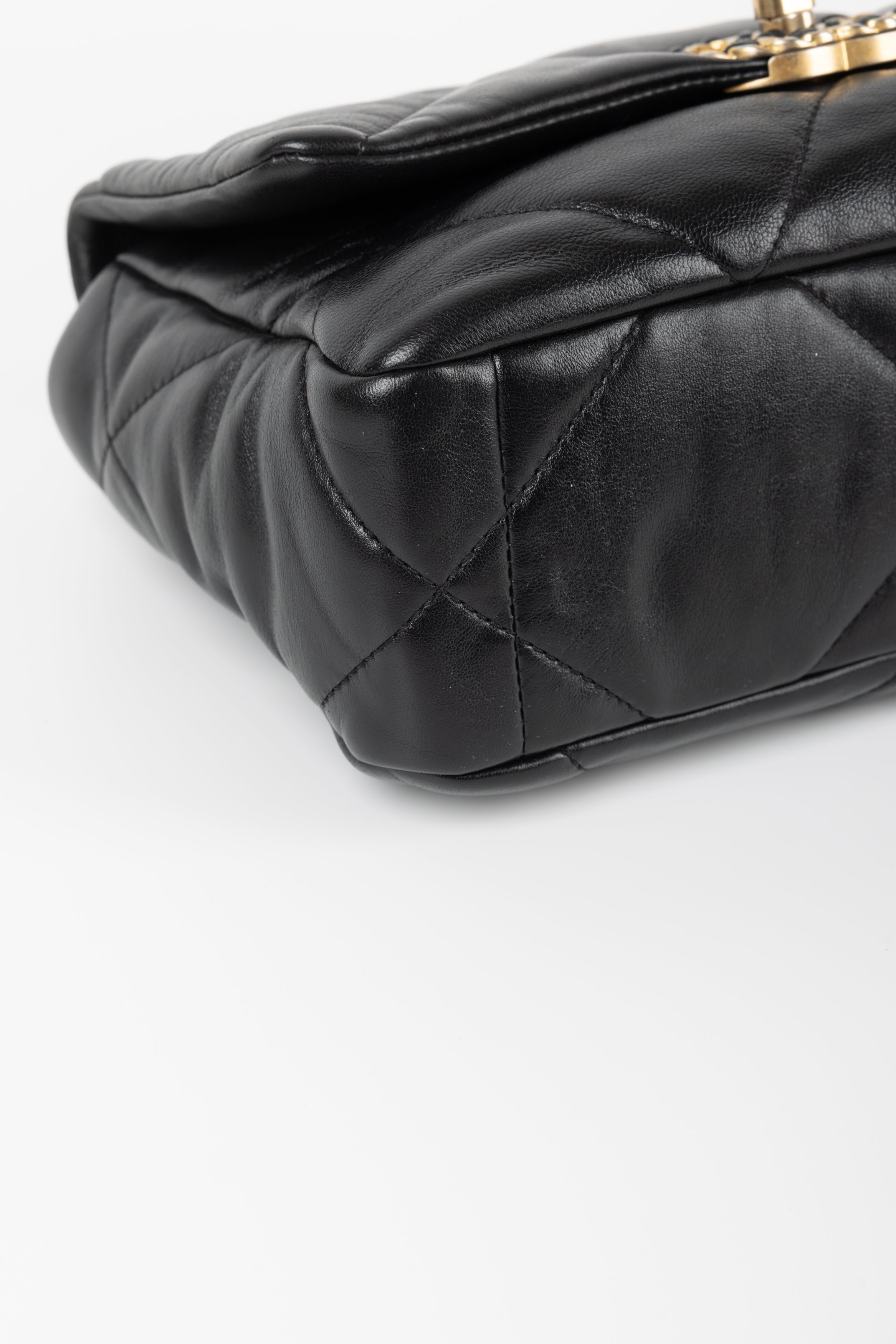 CHANEL 19 SMALL NERA