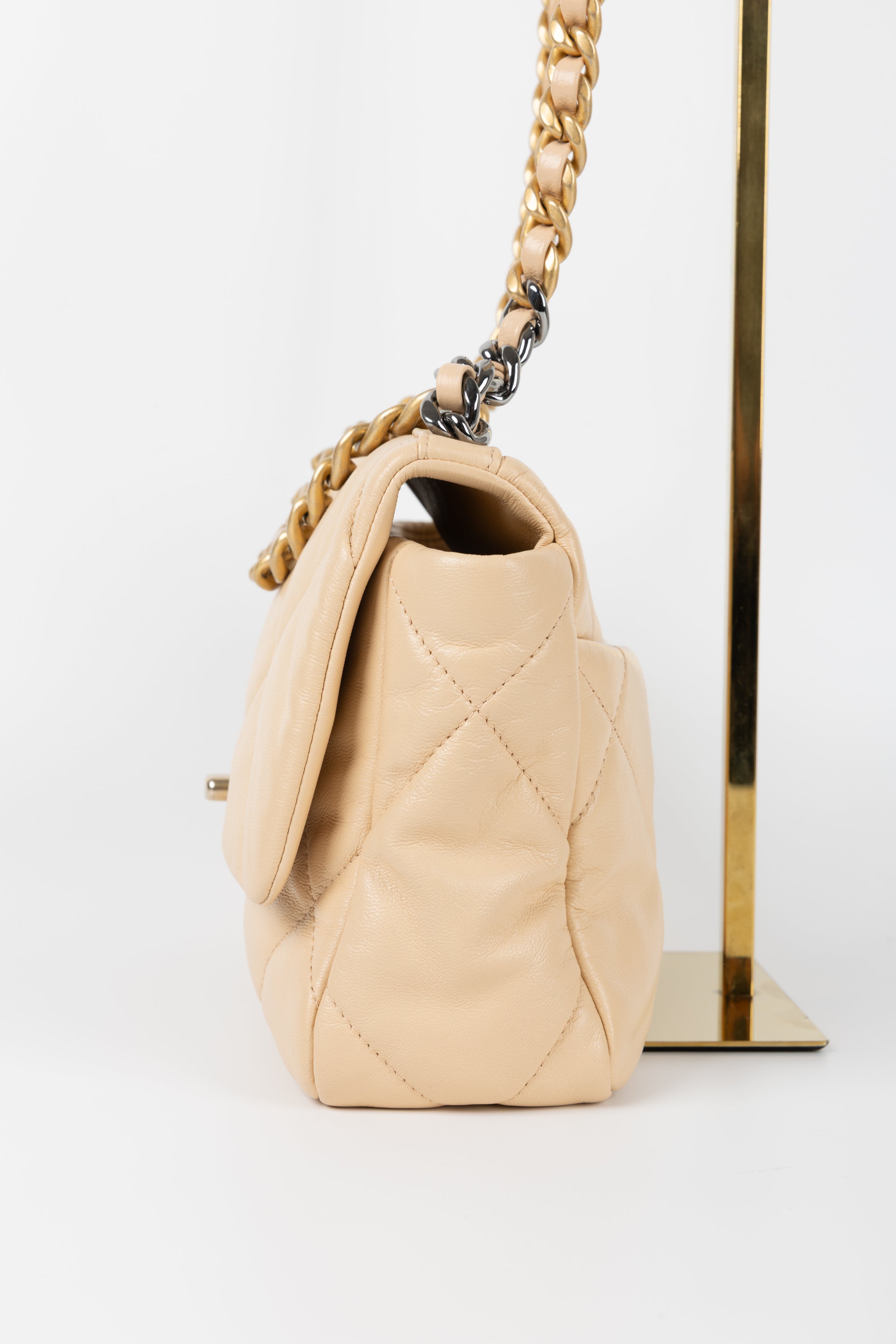 CHANEL 19 SMALL BEIGE