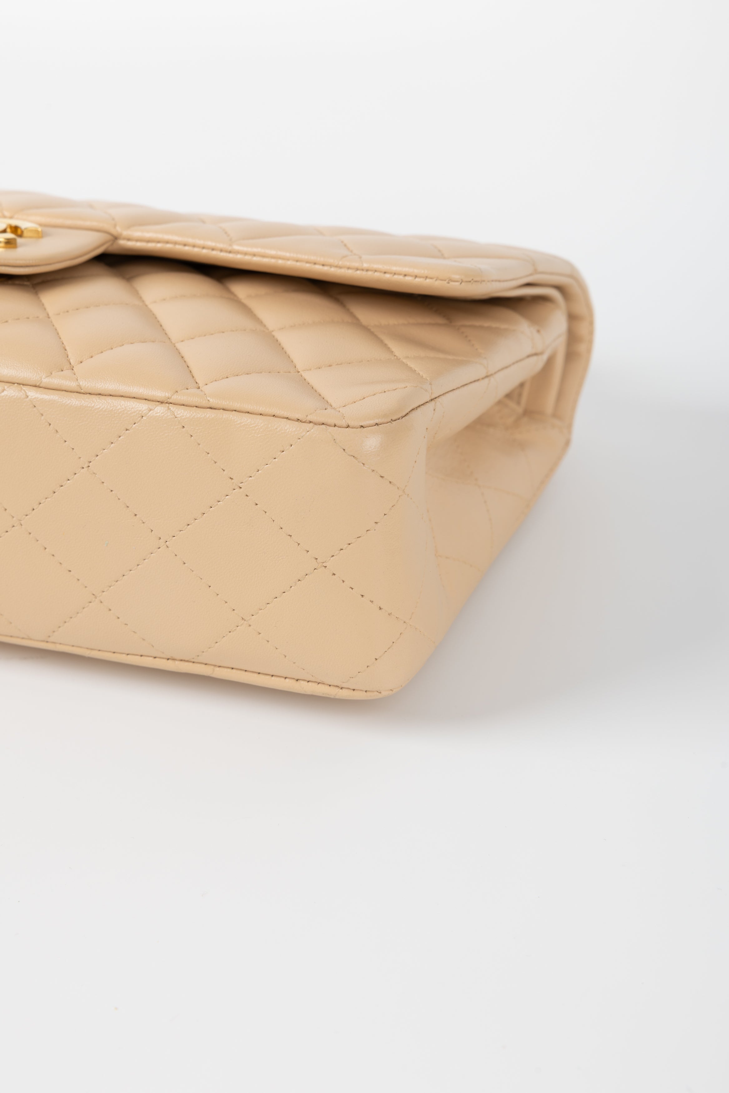 CHANEL 11.12 BEIGE/ORO