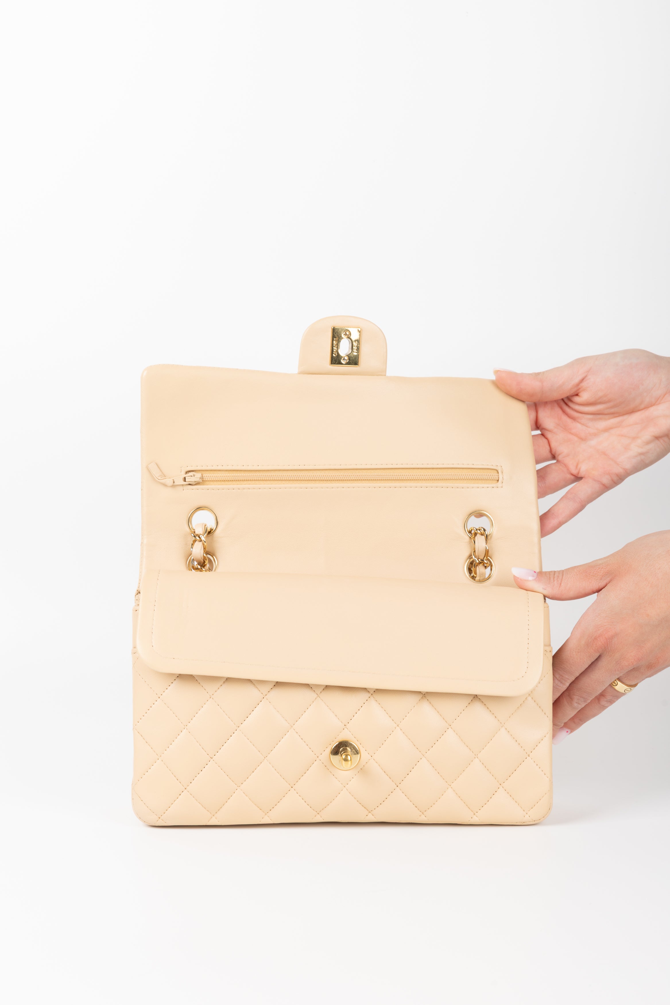 CHANEL 11.12 BEIGE/ORO