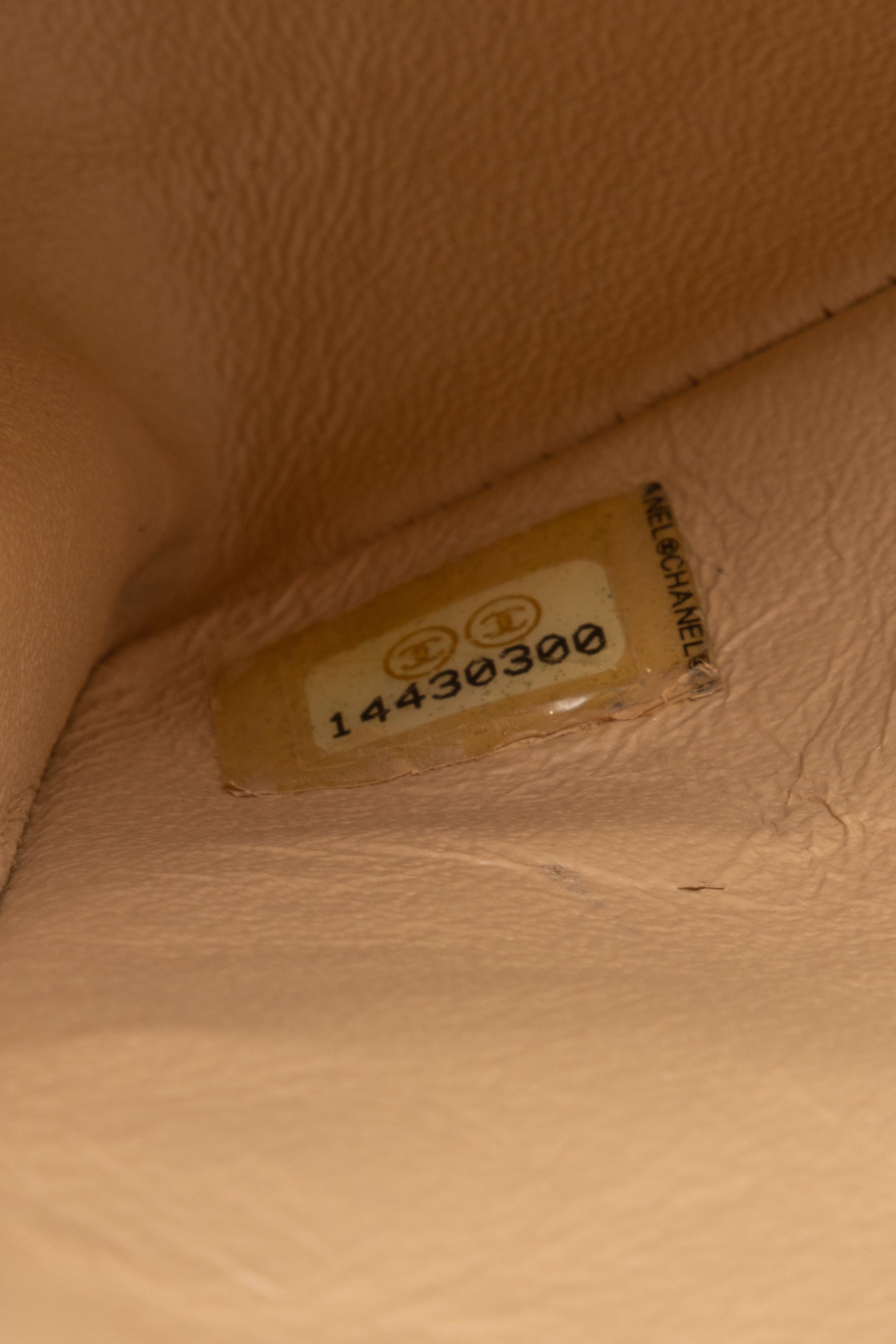 CHANEL 11.12 BEIGE/ORO
