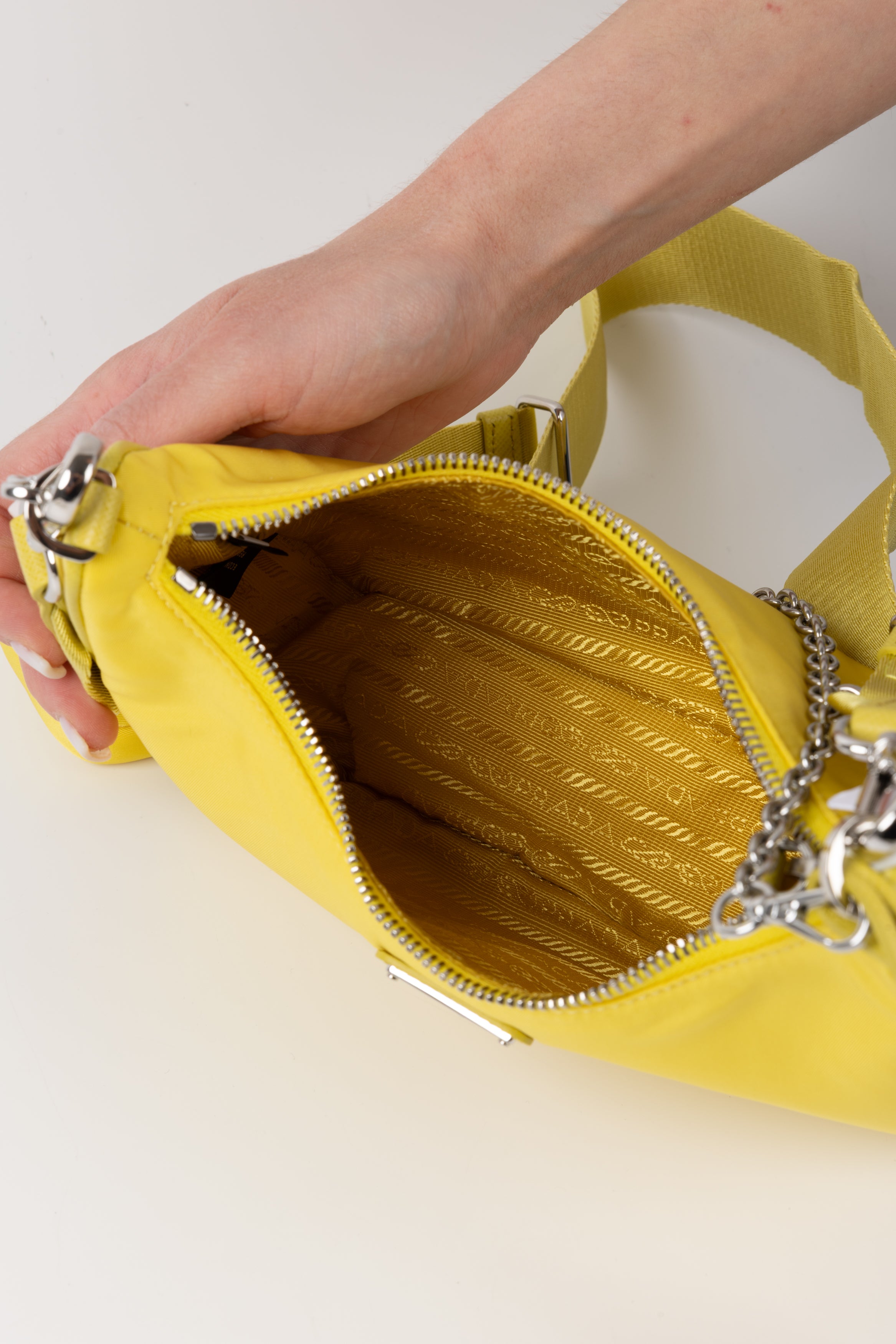 PRADA RE-EDITION 2005 GIALLA