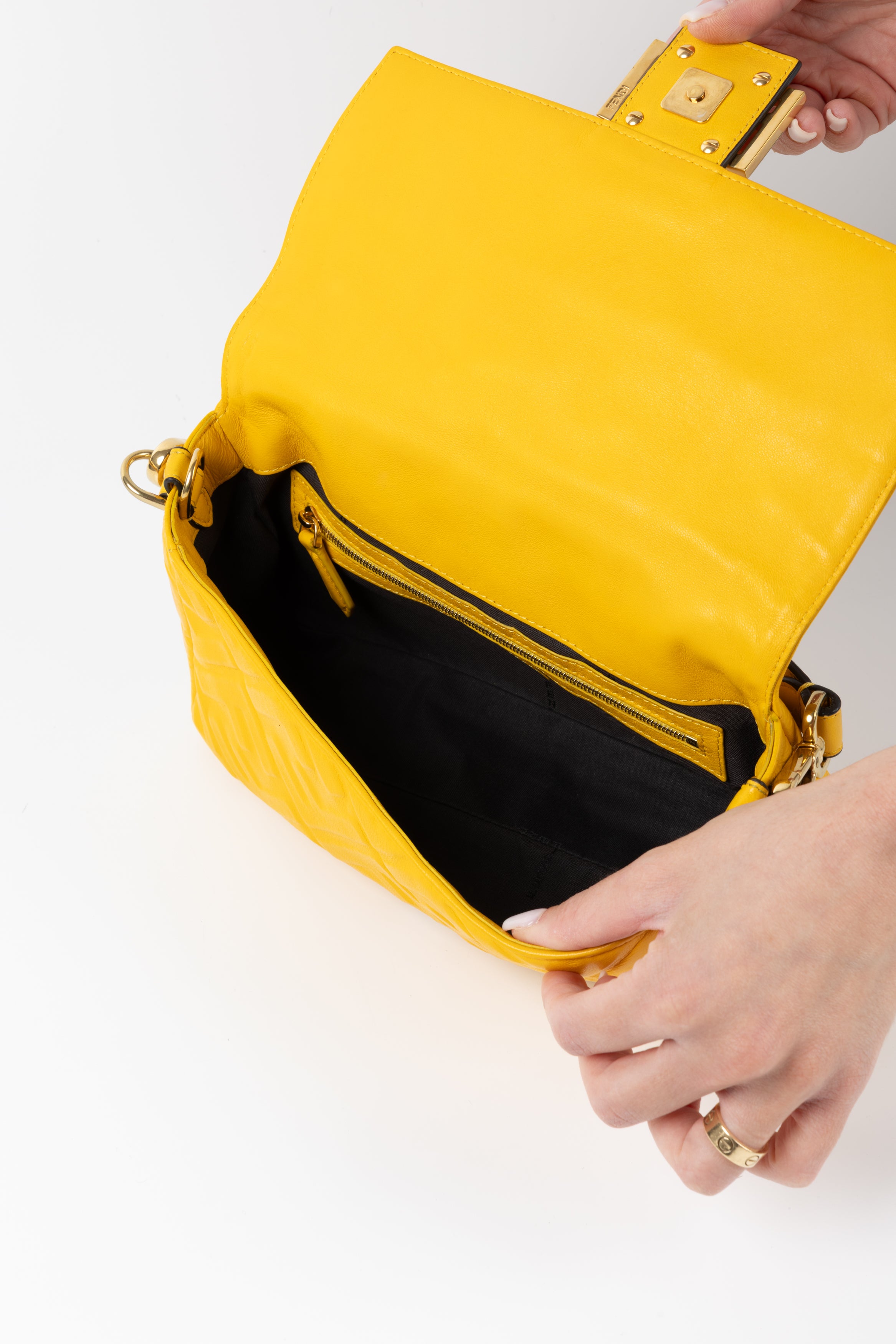 FENDI BAGUETTE MEDIA GIALLA FF