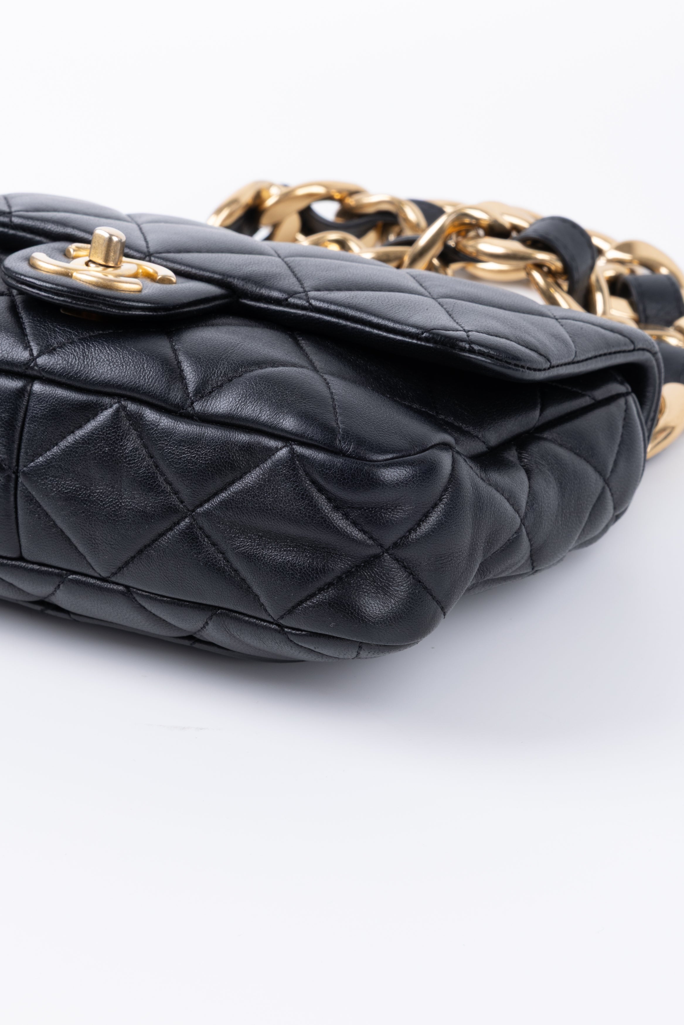CHANEL FUNKY TOWN NERA