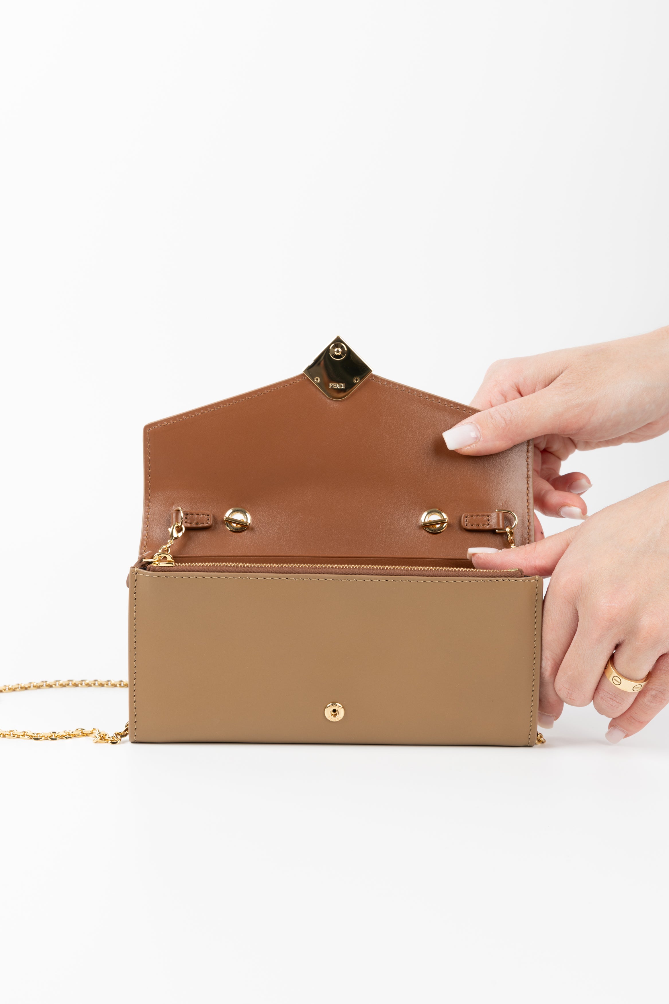 FENDI CONTINENTAL WITH CHAIN MARRONE