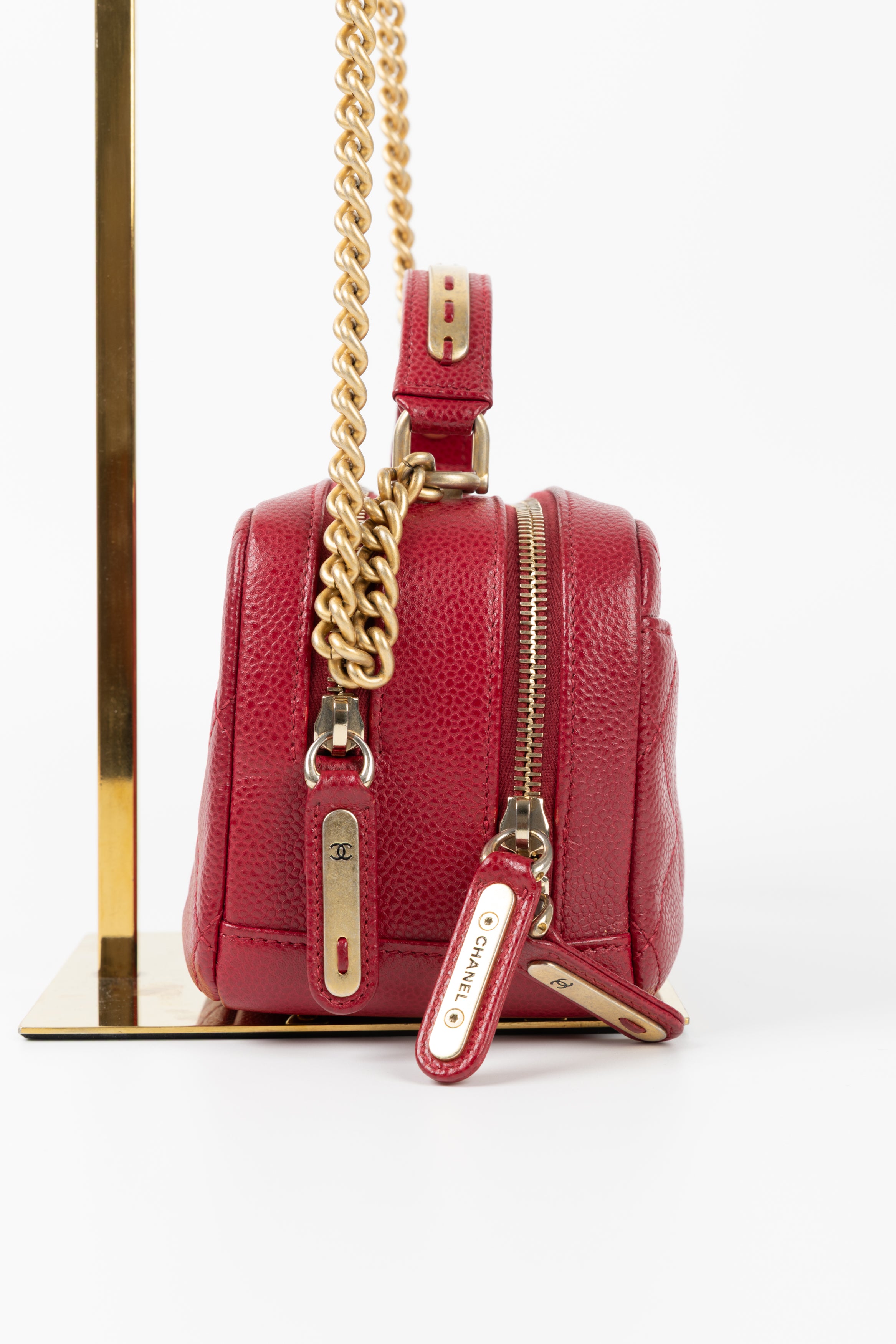 CHANEL CARRY AROUND ROSSA