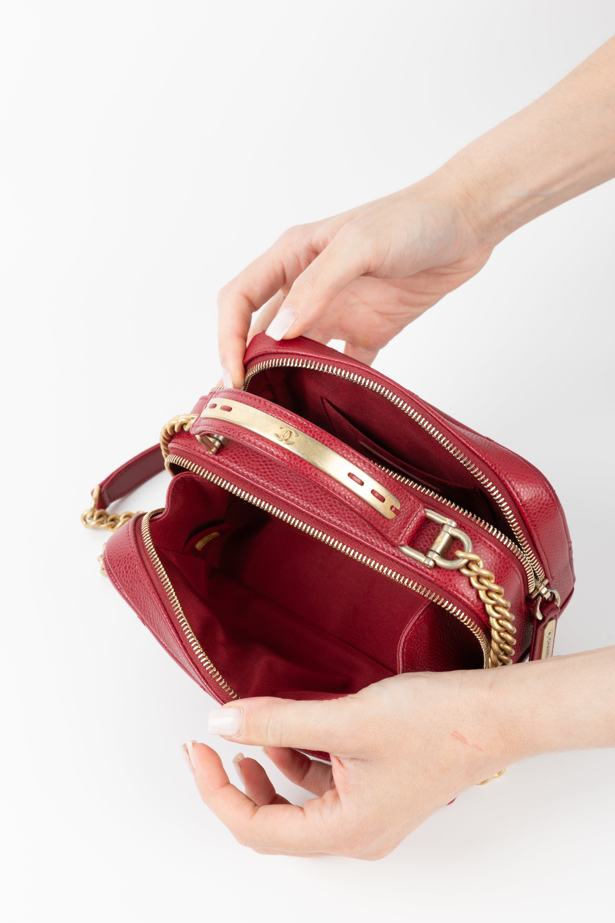CHANEL CARRY AROUND ROSSA