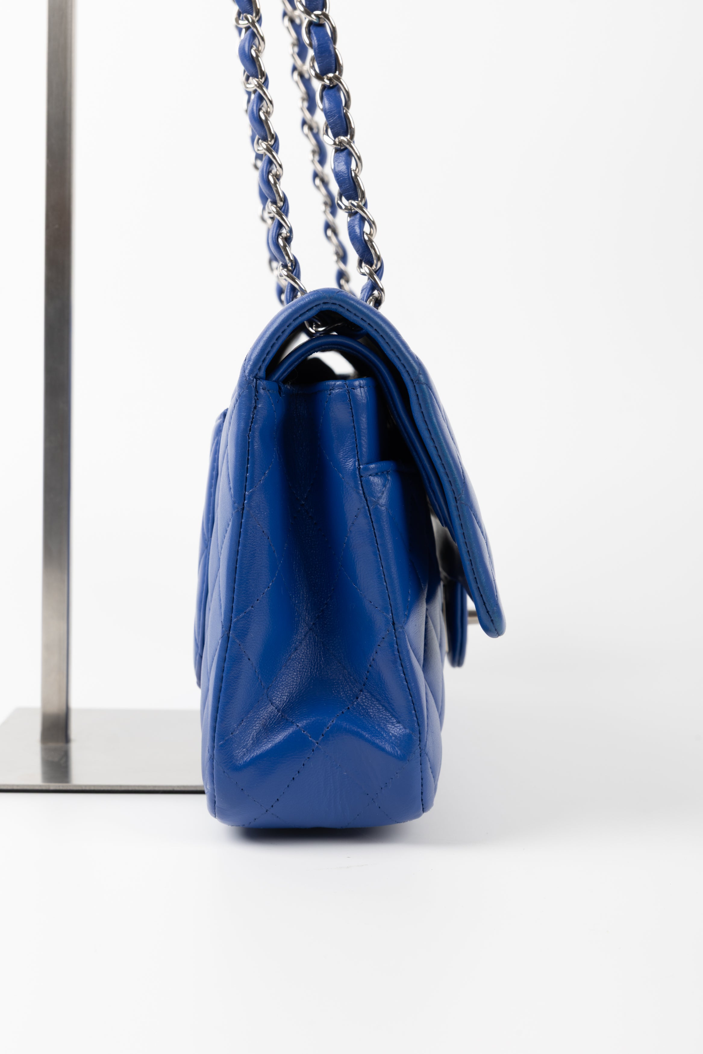 CHANEL 11.12 BLU ELETTRICO