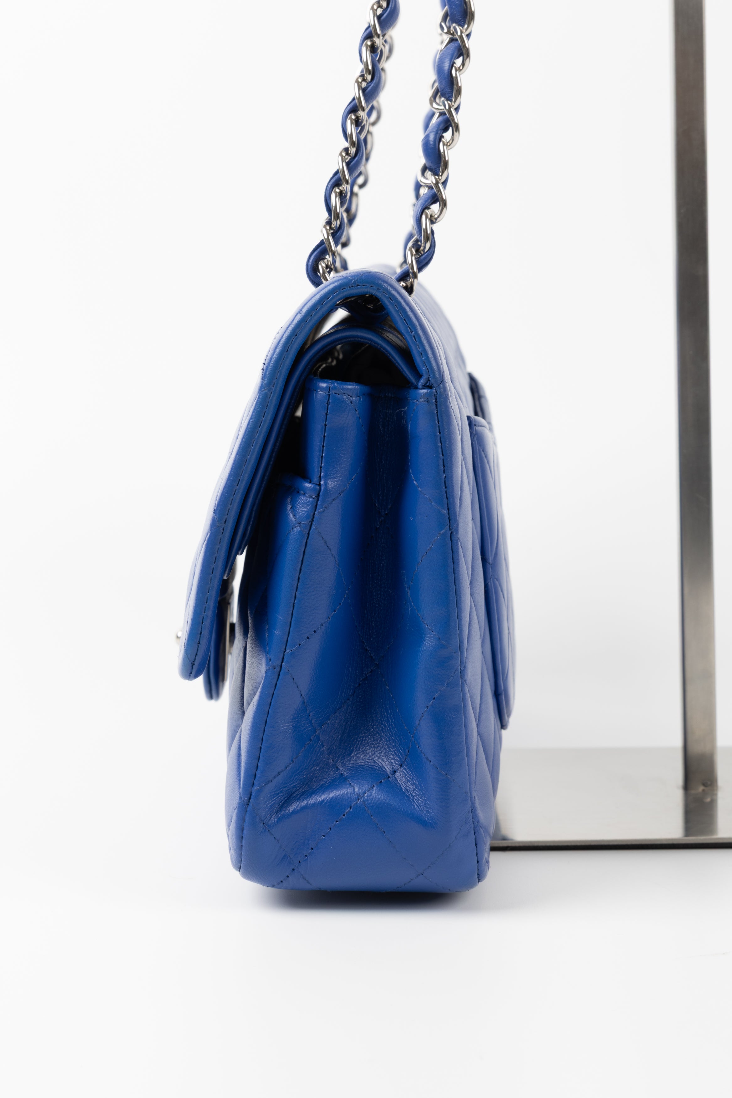 CHANEL 11.12 BLU ELETTRICO
