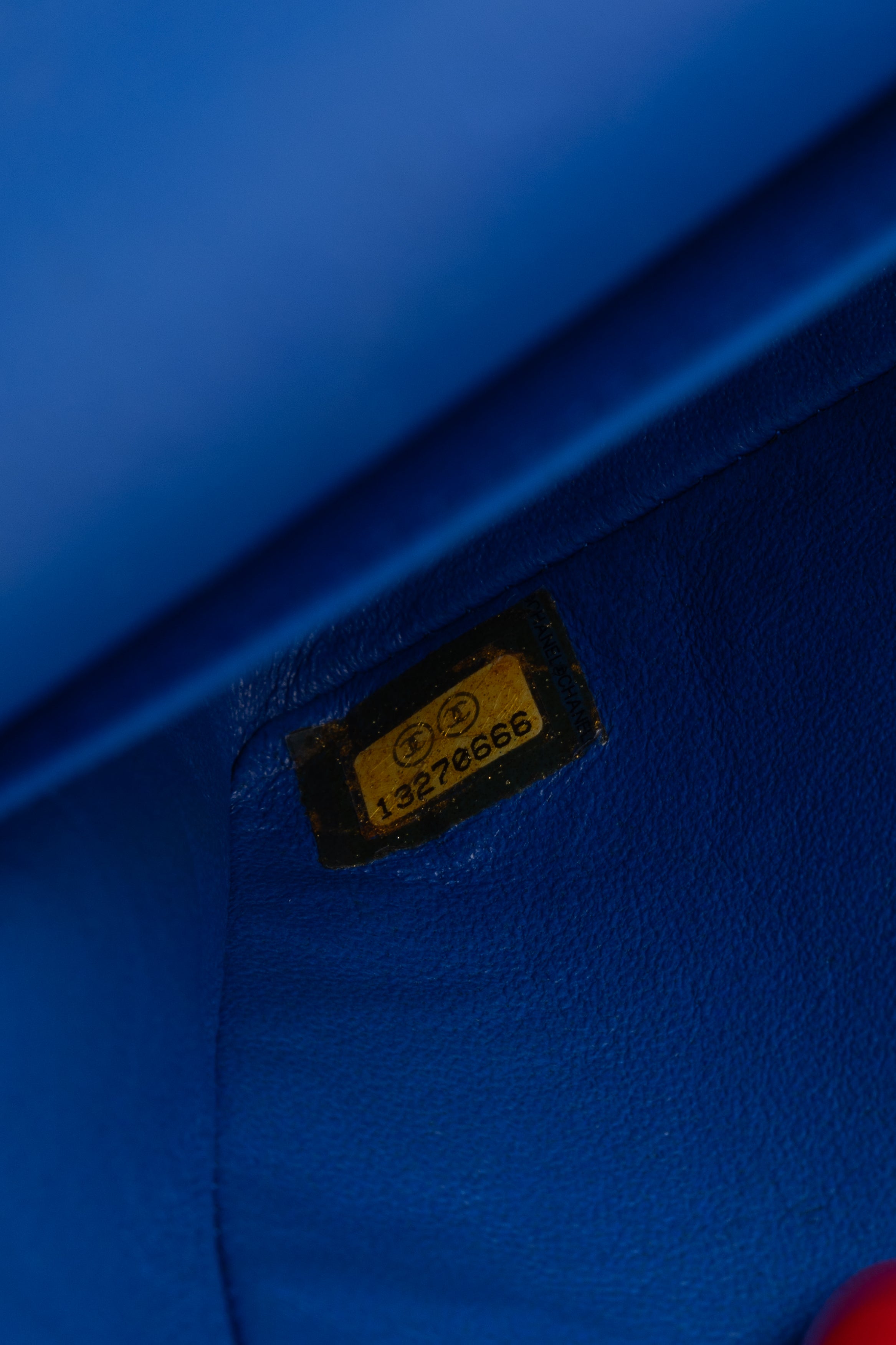 CHANEL 11.12 BLU ELETTRICO