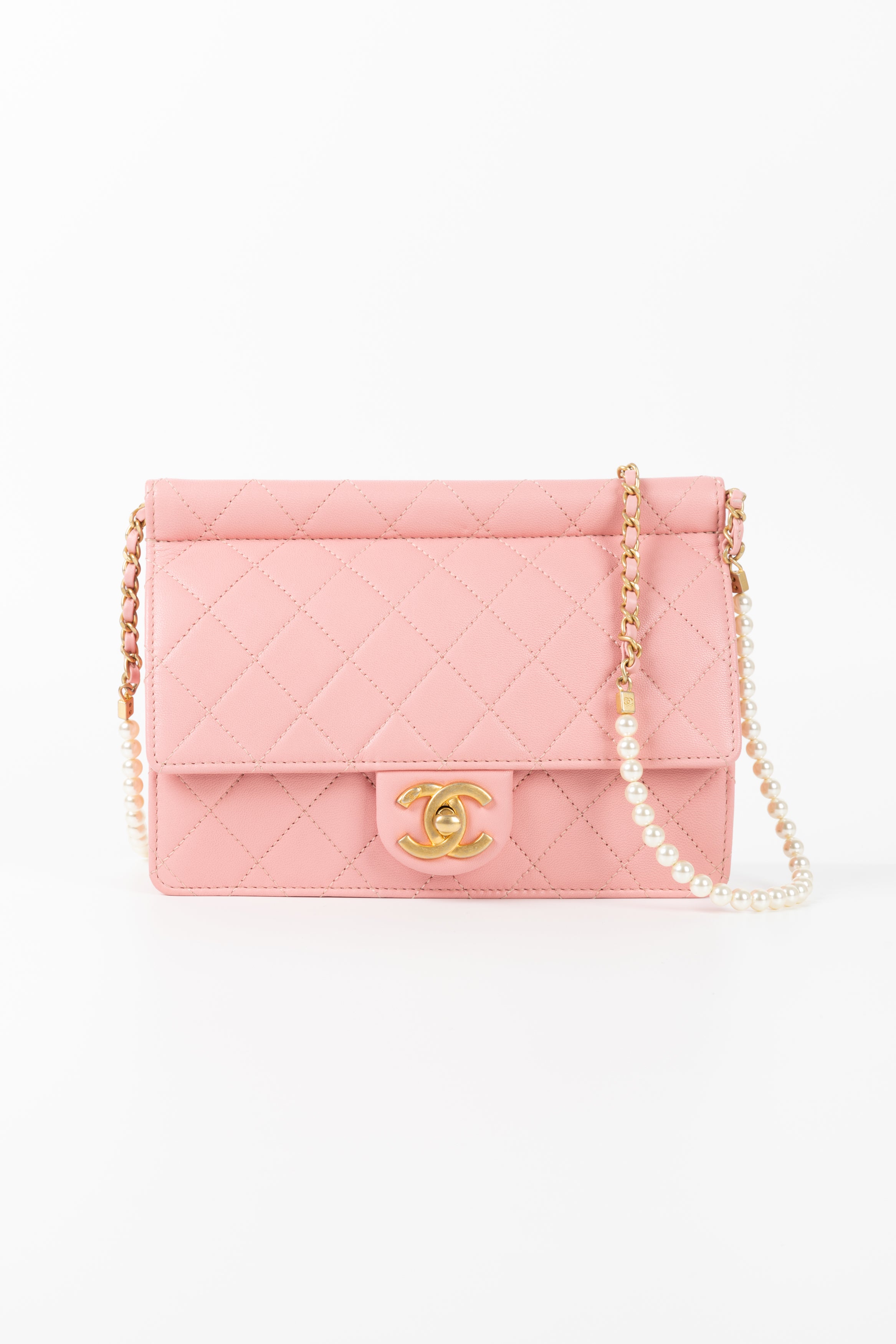 CHANEL PEARL CHAIN FLAP ROSA