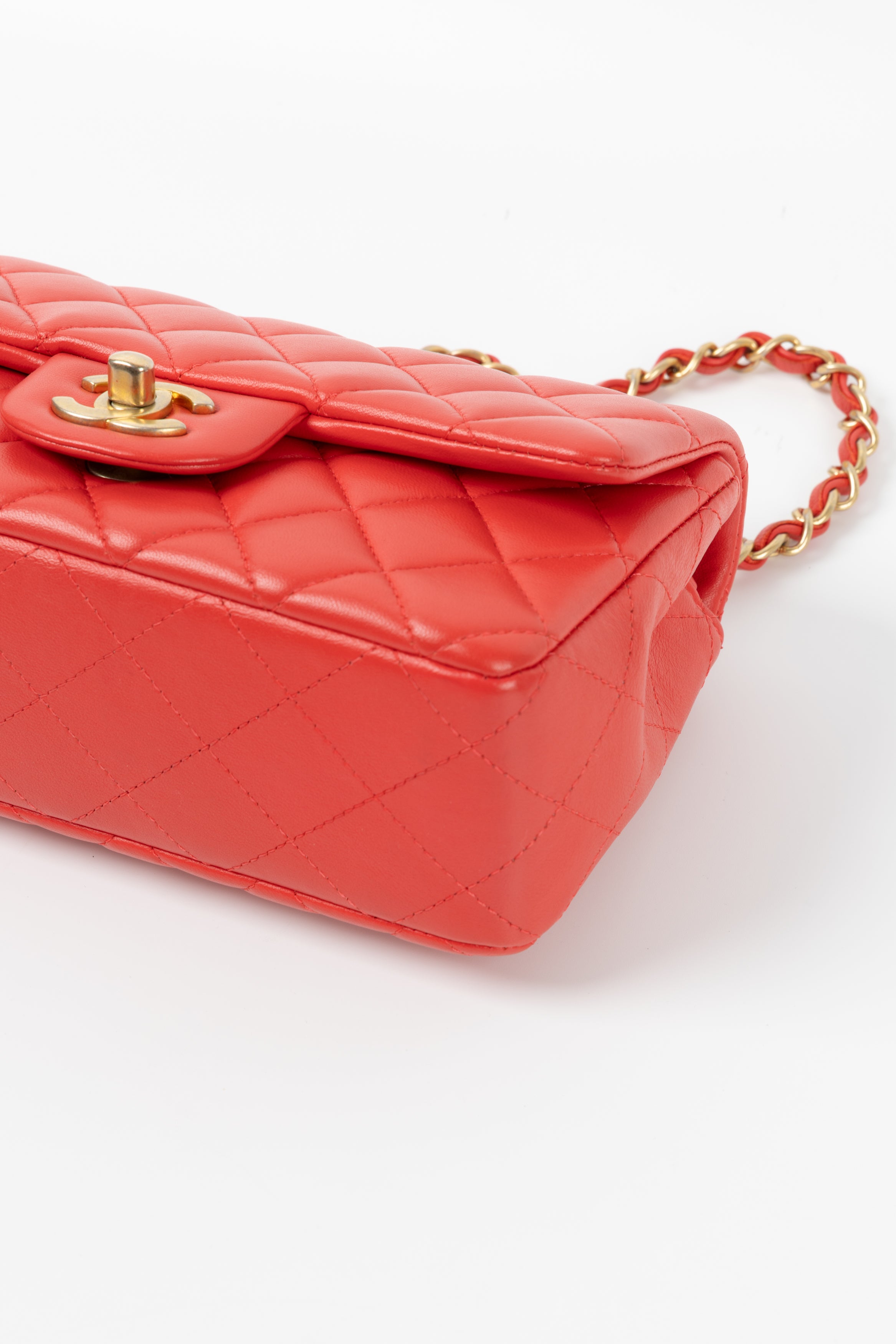 CHANEL RECTANGULAR CORALLO (RISERVATA)