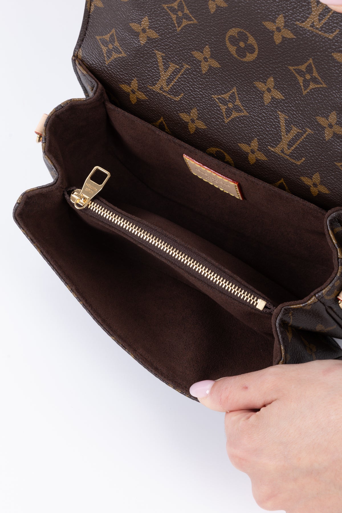 LOUIS VUITTON MÉTIS EAST-WEST