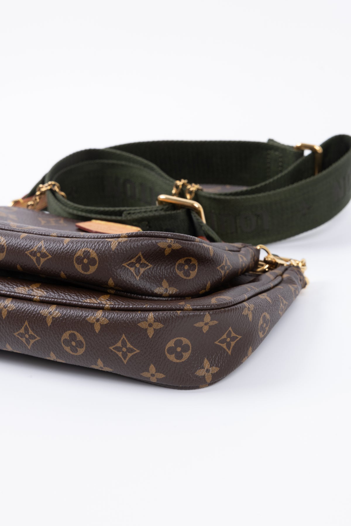 LOUIS VUITTON MULTI POCHETTE VERDE