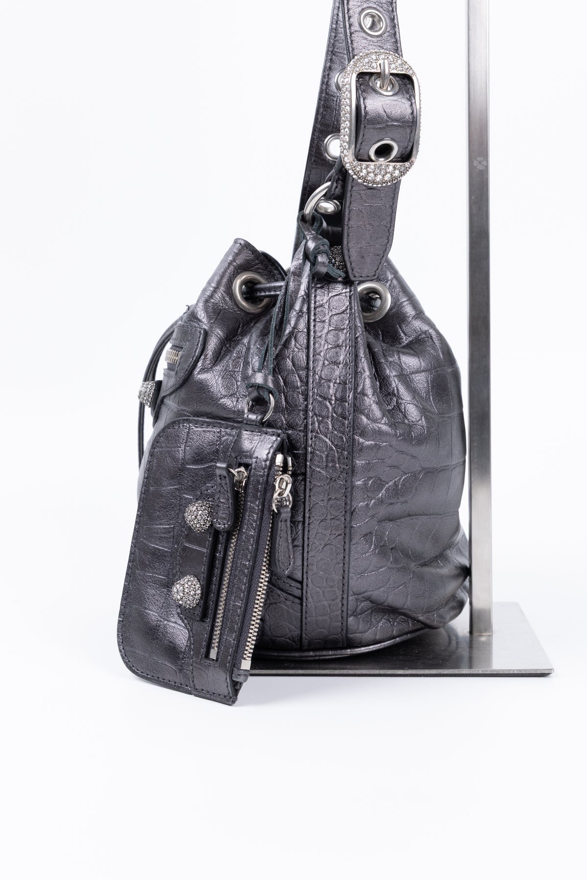 BALENCIAGA LE CAGOLE XS BUCKET BAG