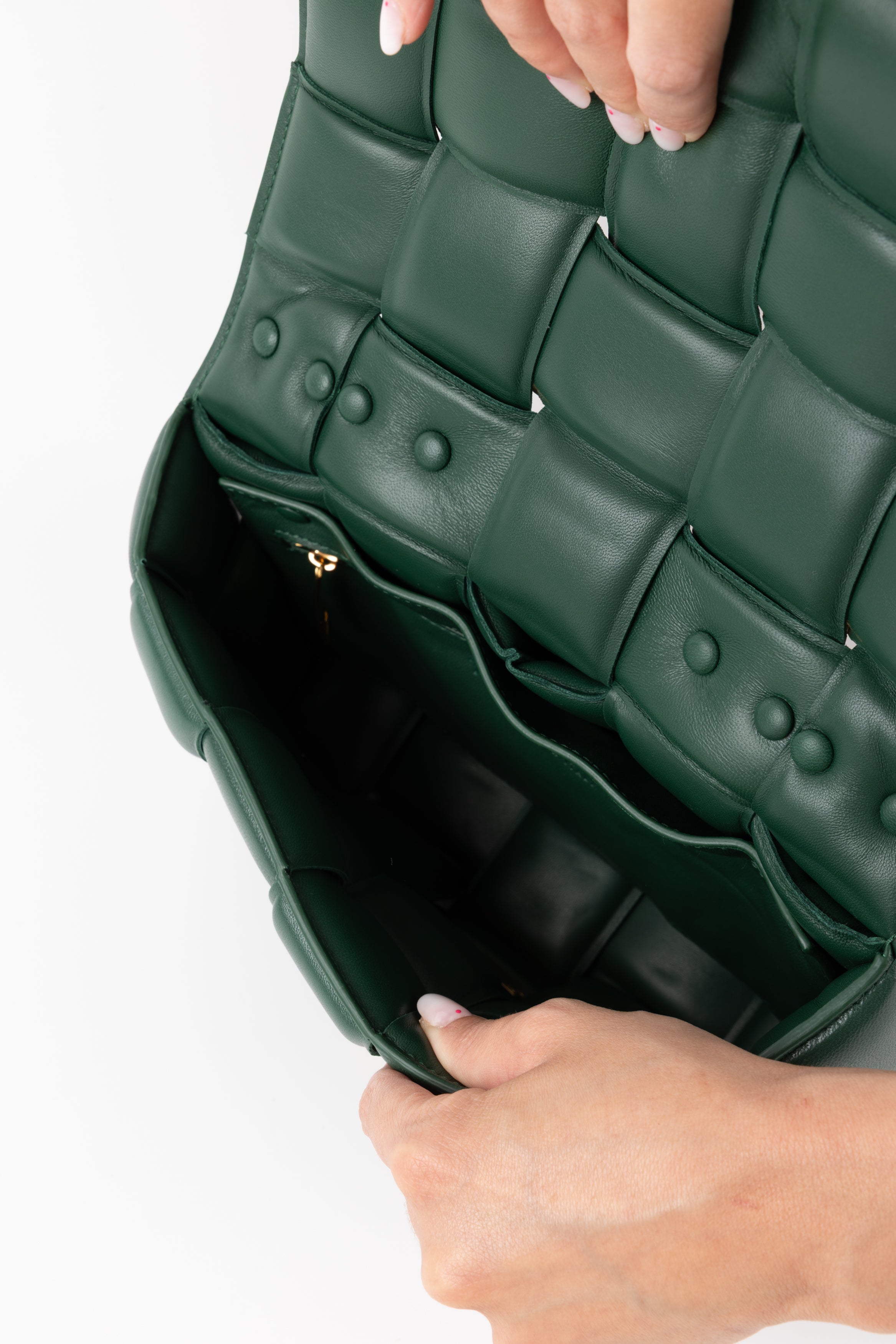 BOTTEGA VENETA PADDED CHAIN TOFFE