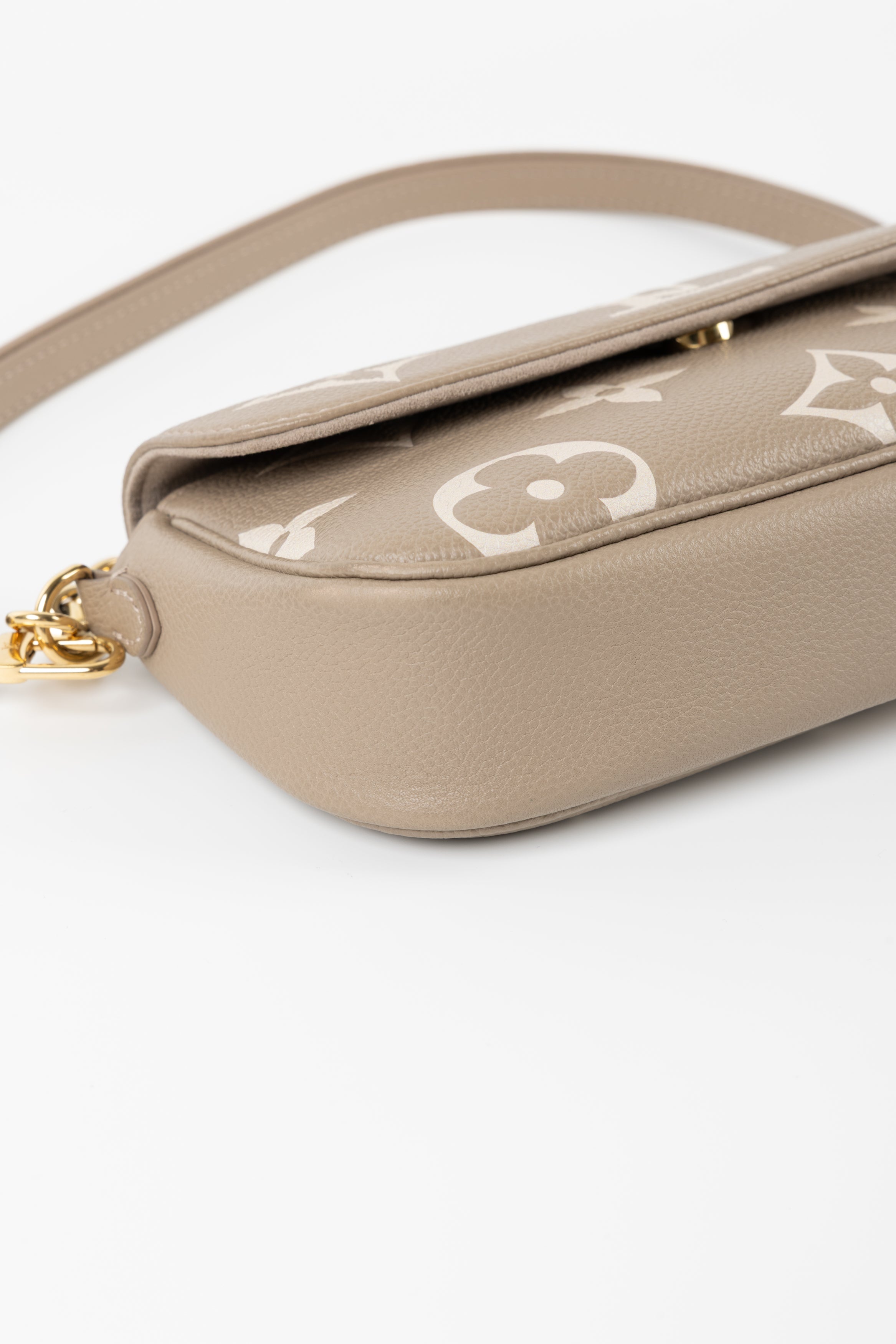 LOUIS VUITTON IVY