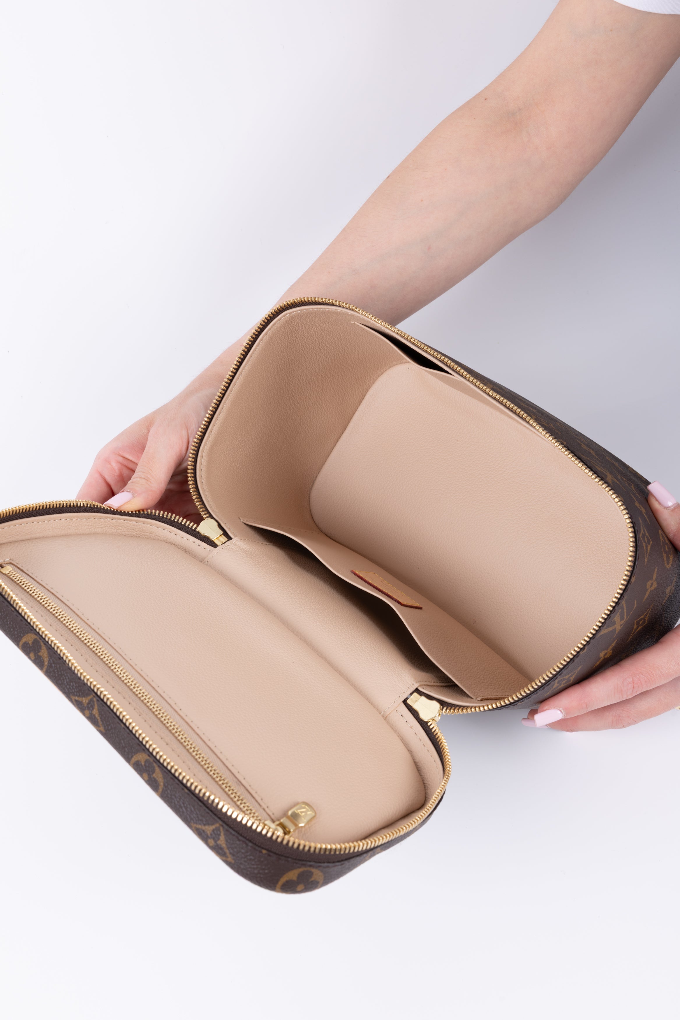 LOUIS VUITTON VANITY NICE BB