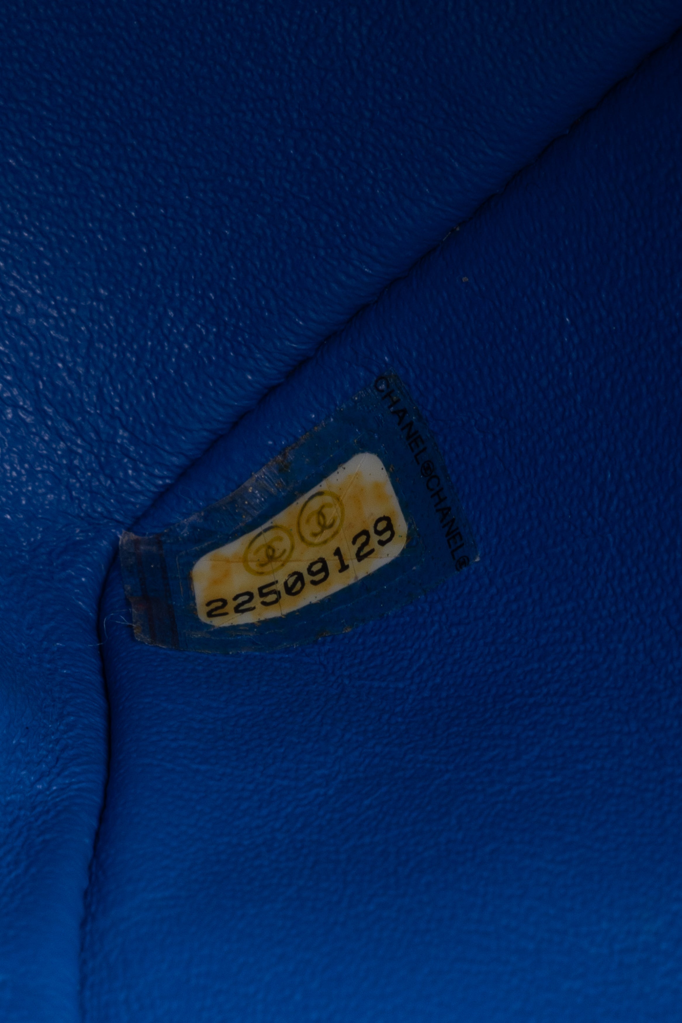 CHANEL MINI SQUARE BLU