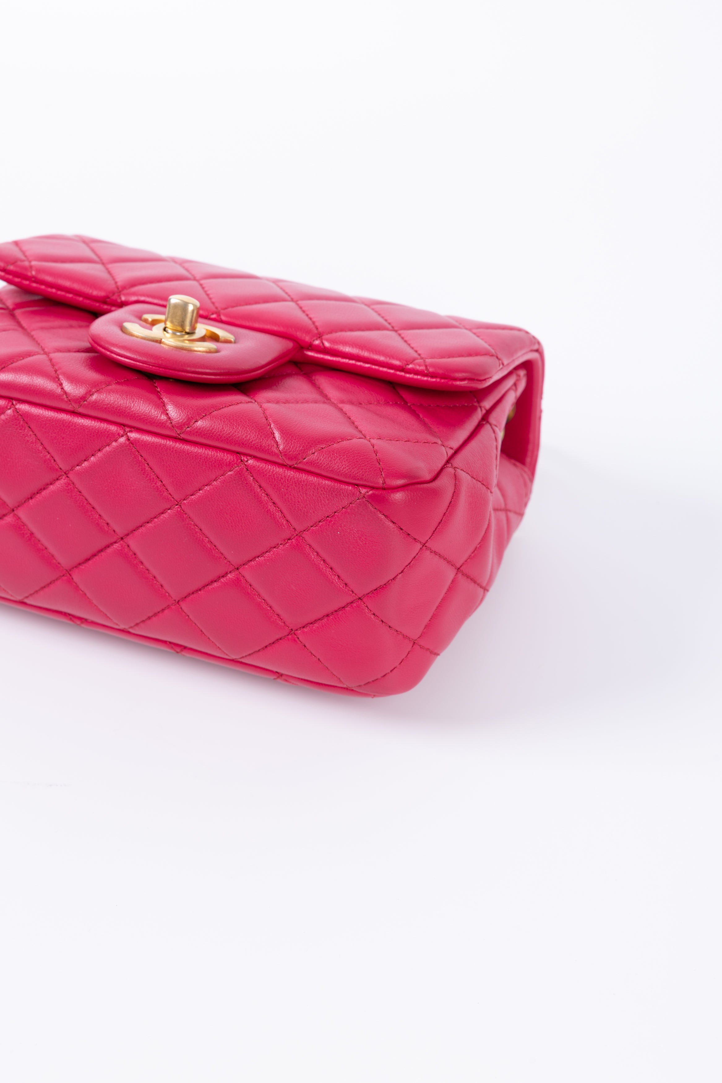 CHANEL MINI SQUARE FRAGOLA