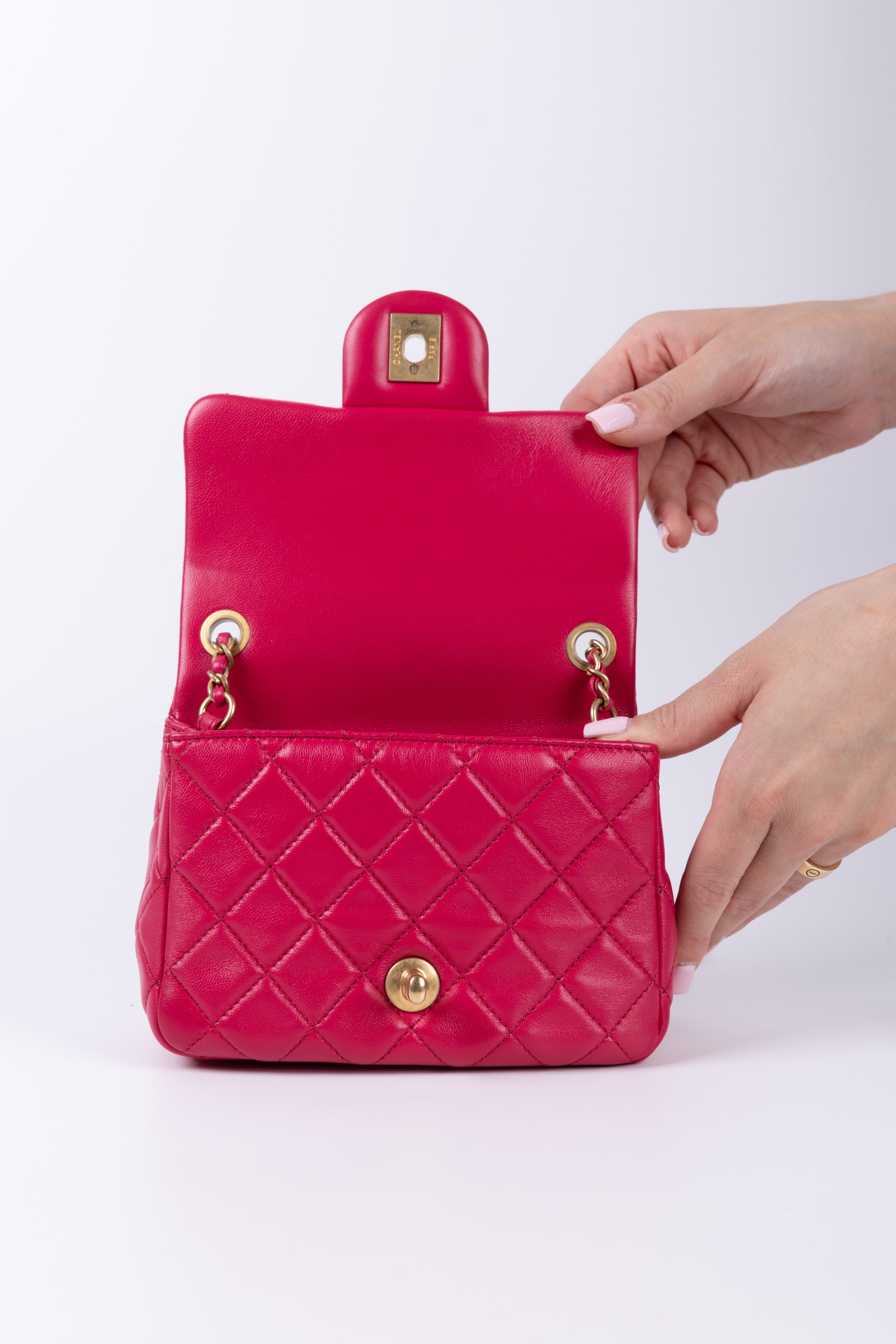 CHANEL MINI SQUARE FRAGOLA