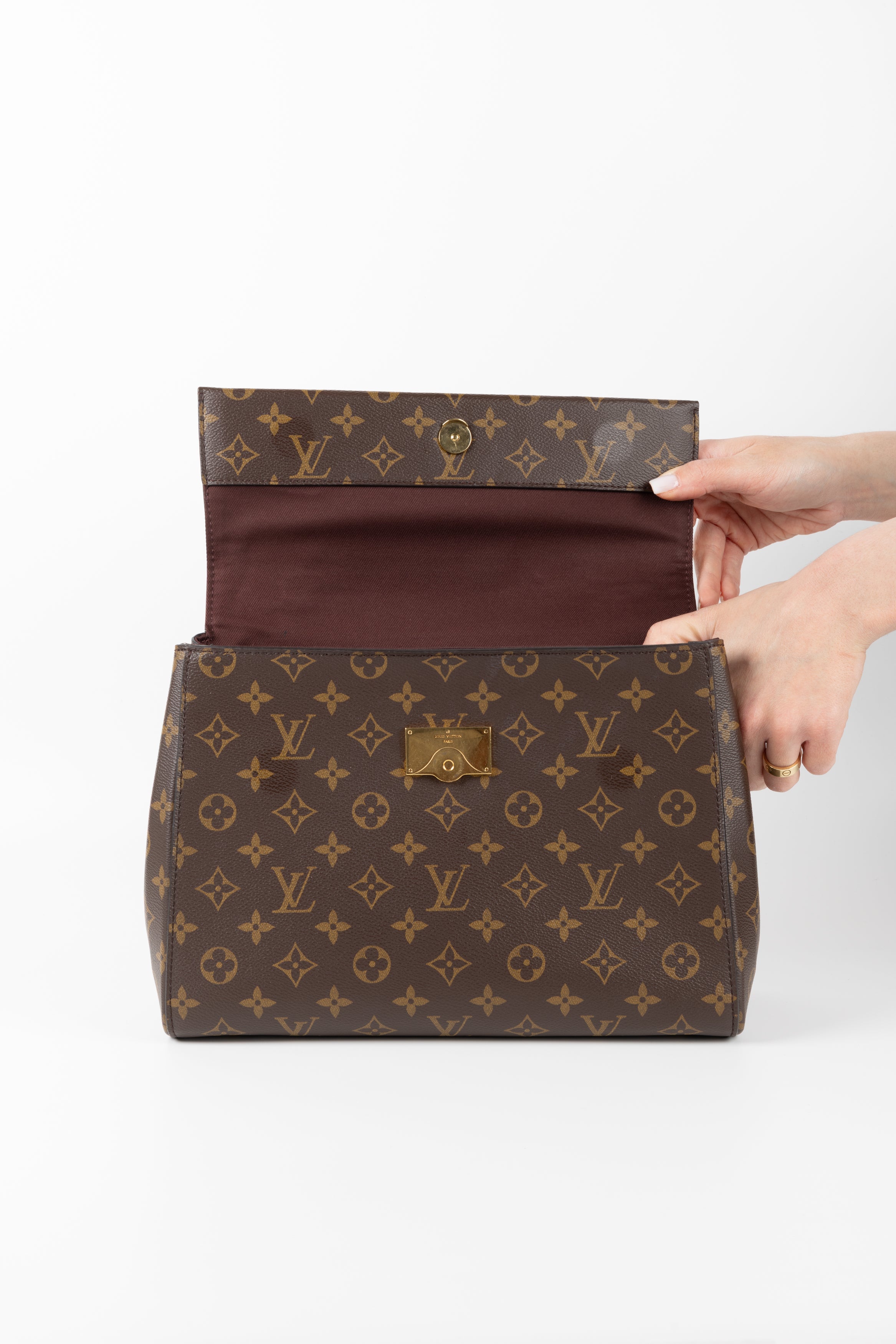 LOUIS VUITTON CLUNY MM