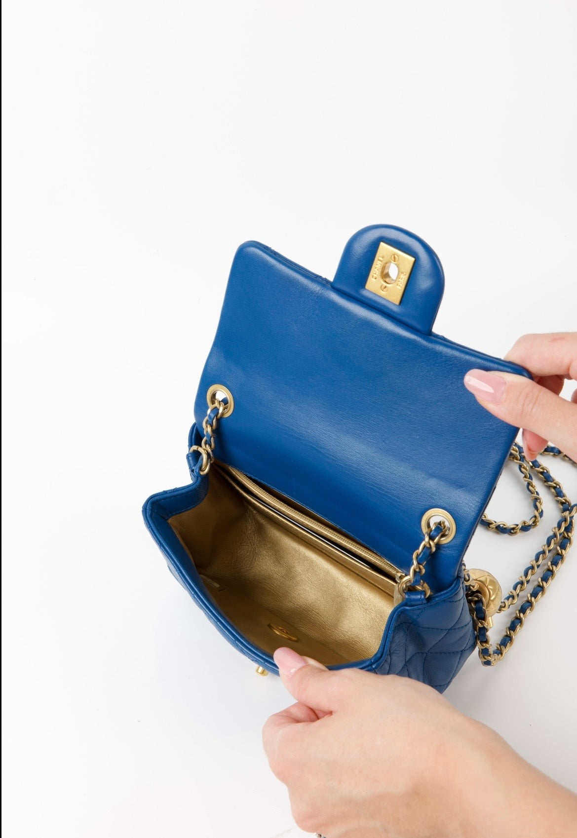 CHANEL MINI SQUARE BLU