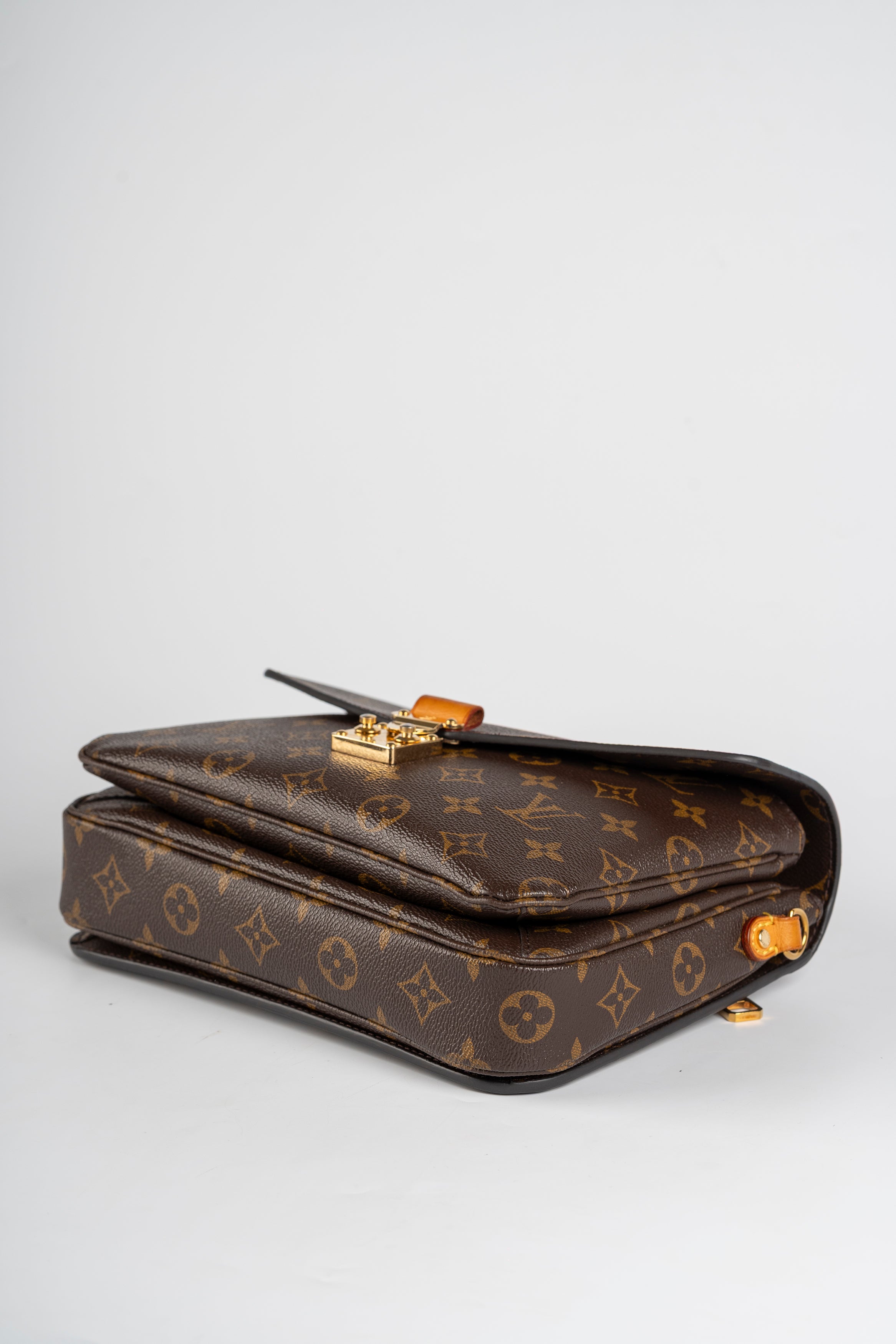 Louis Vuitton Metis Monogram