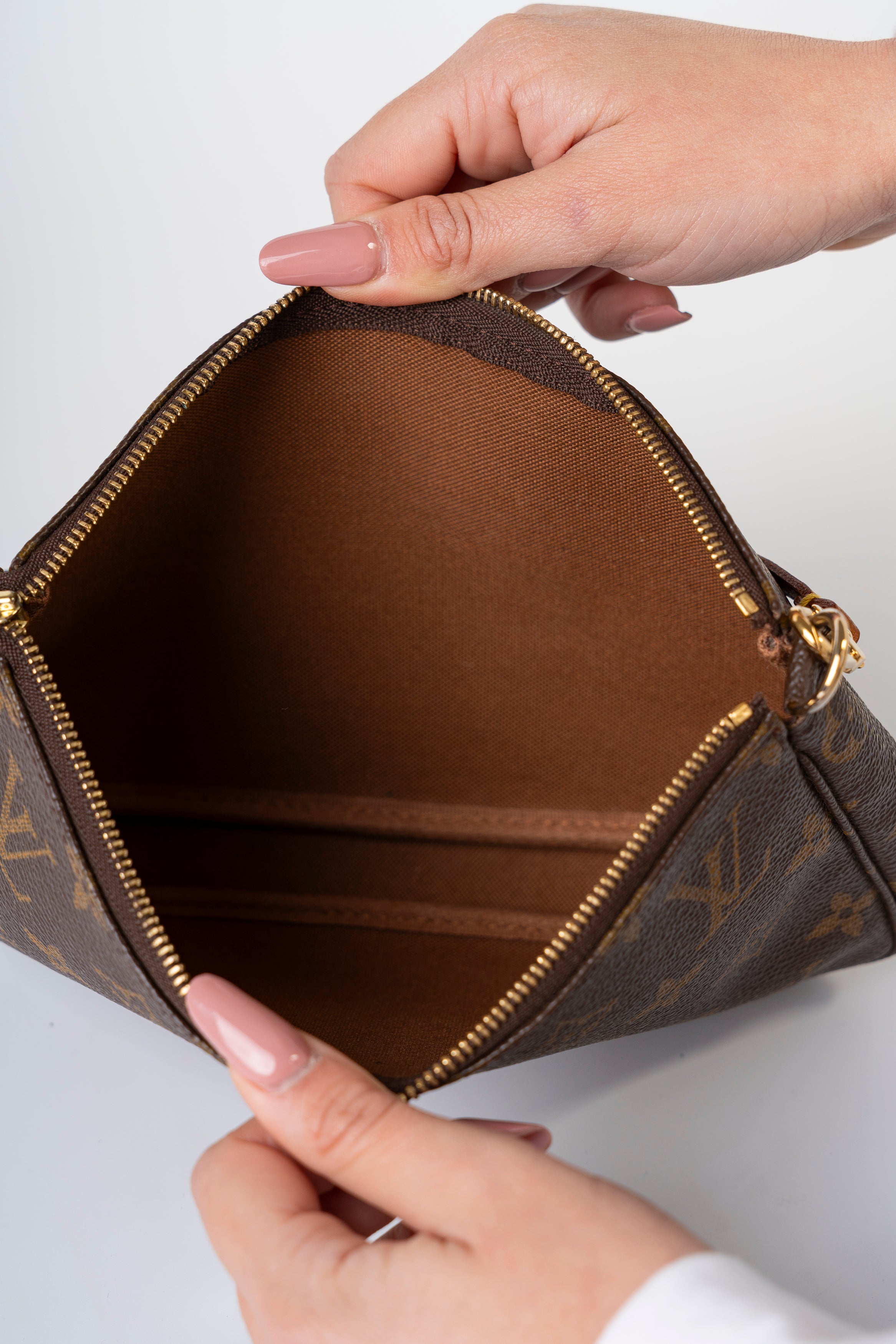 Louis Vuitton Pochette Accessories Monogram
