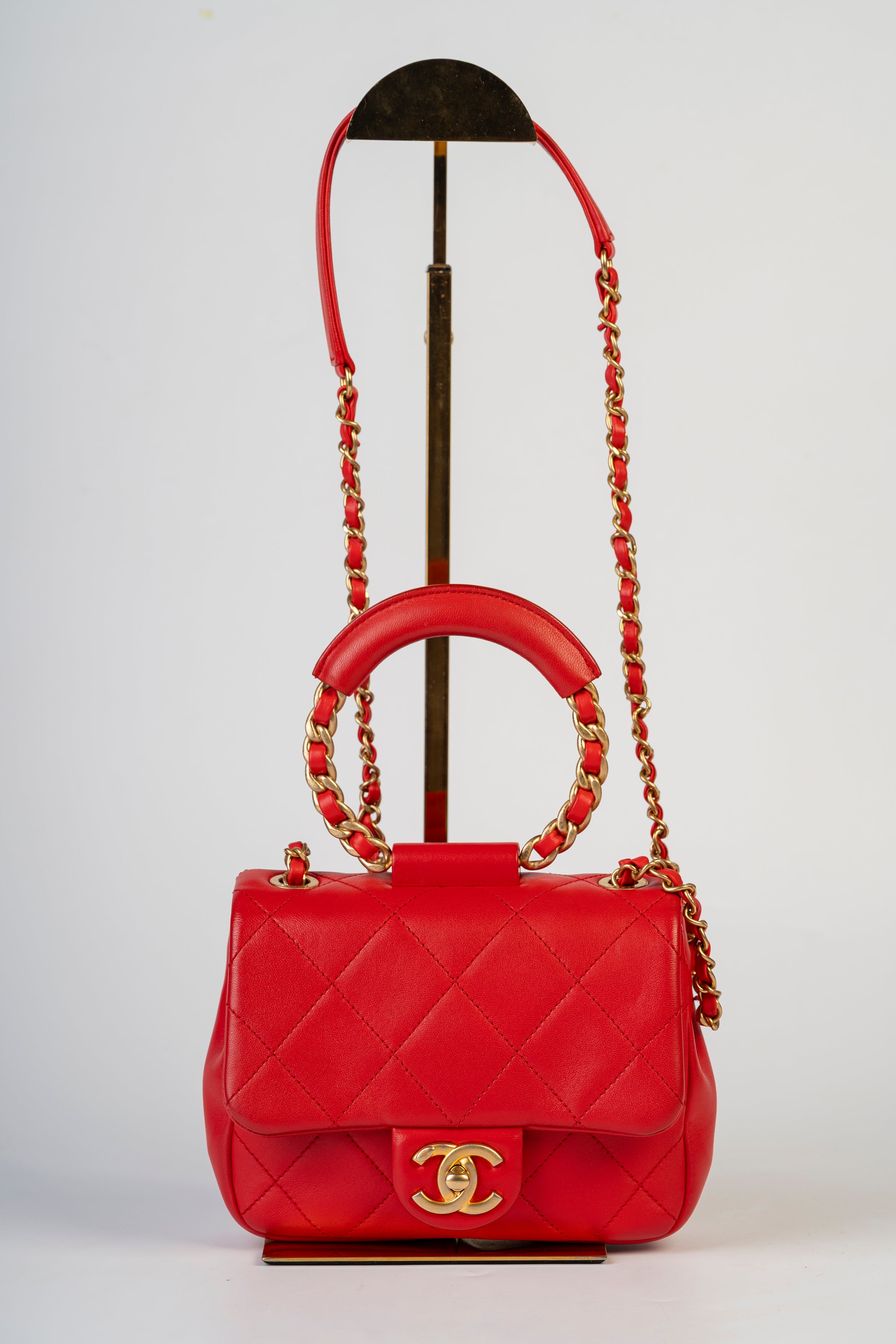 Chanel in The Loop Mini Rosso