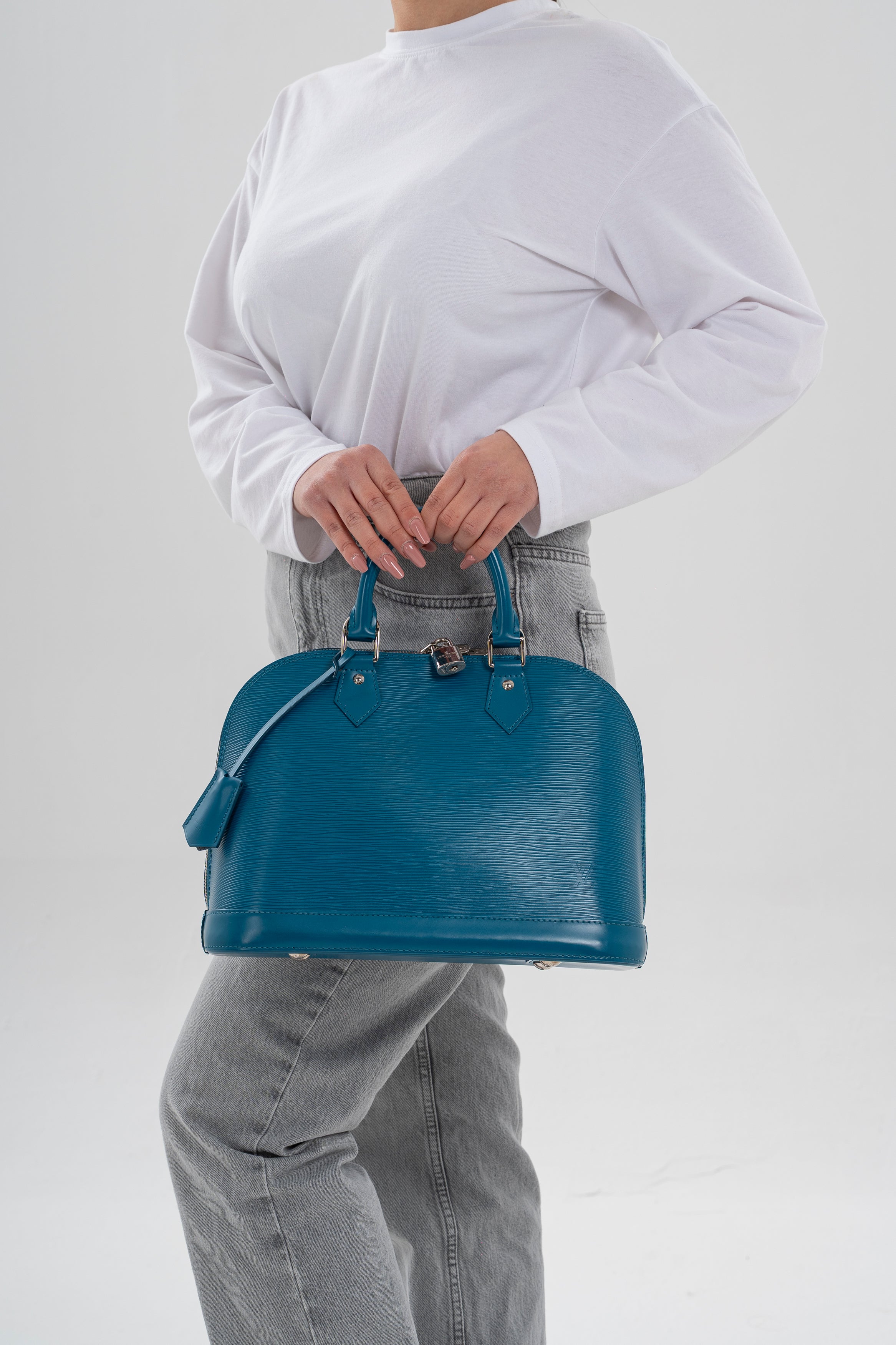 Louis Vuitton Alma PM epi Petrolio