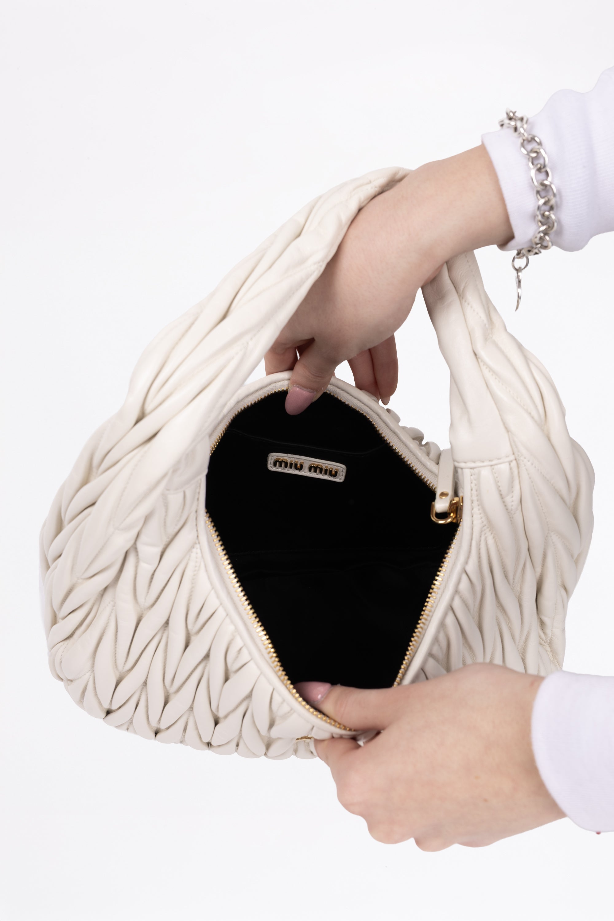 Miu Miu Hobo Regular bianca