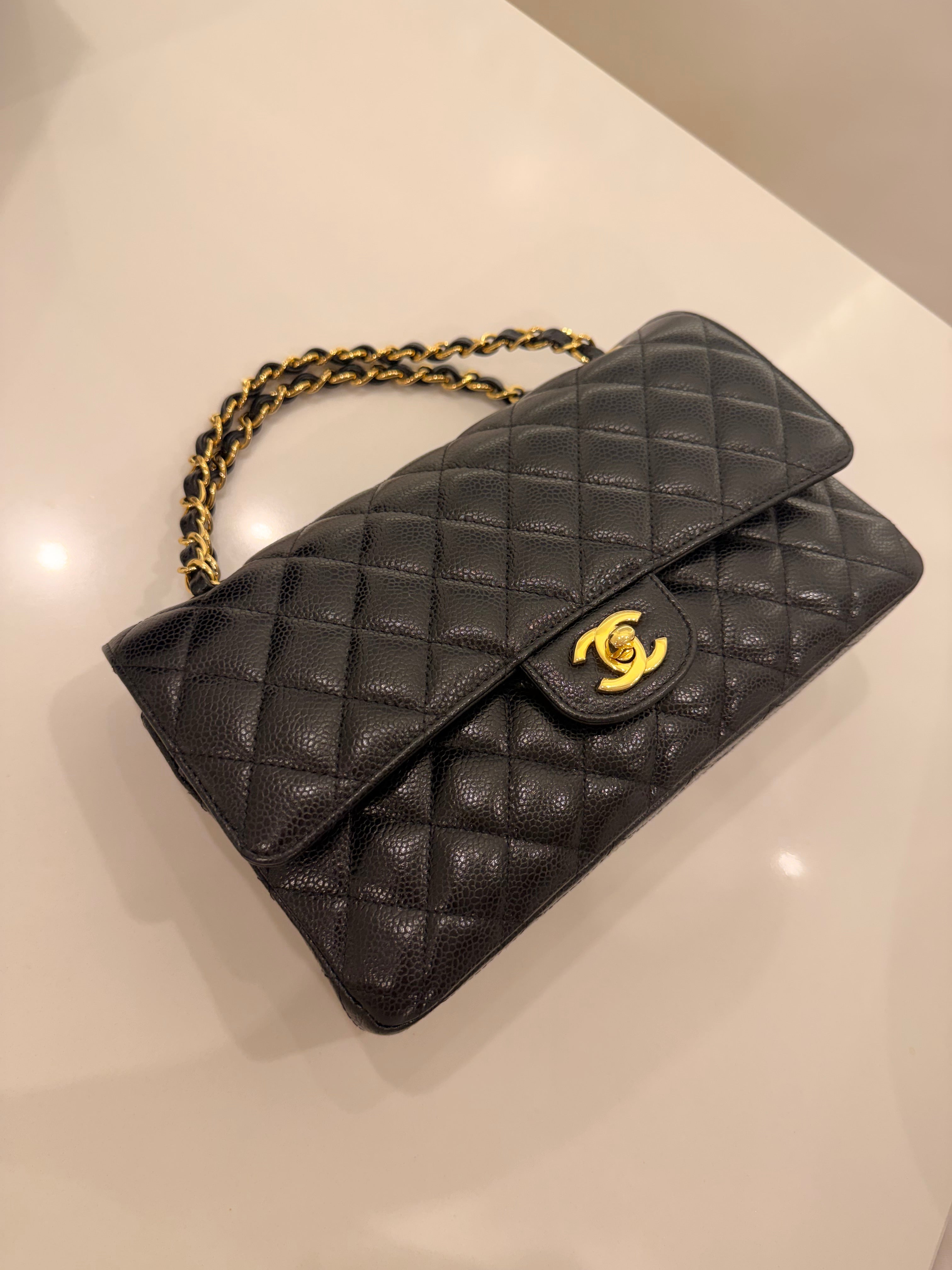 CHANEL 11.12 NERA/ORO CAVIAR