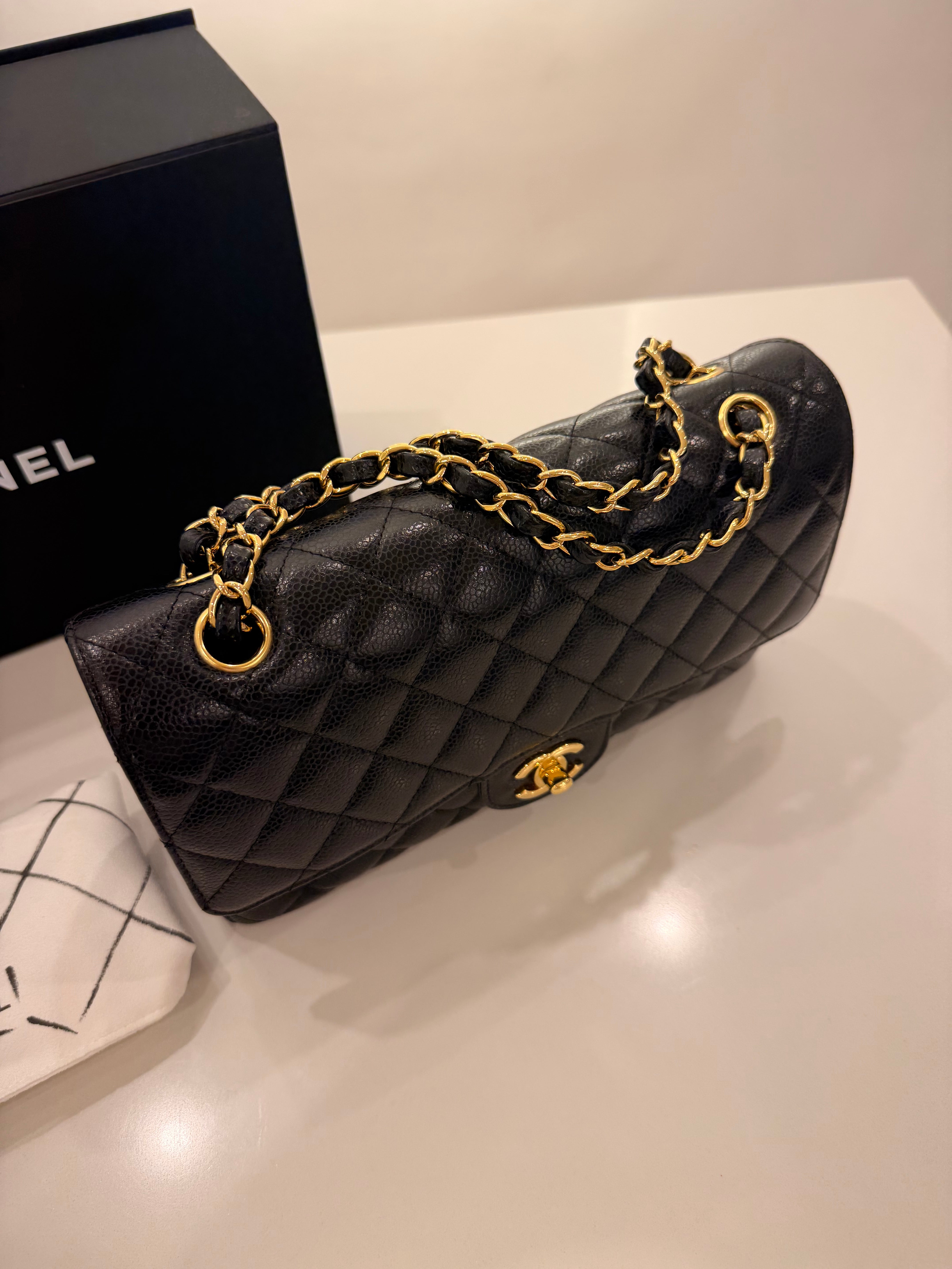 CHANEL 11.12 NERA/ORO CAVIAR