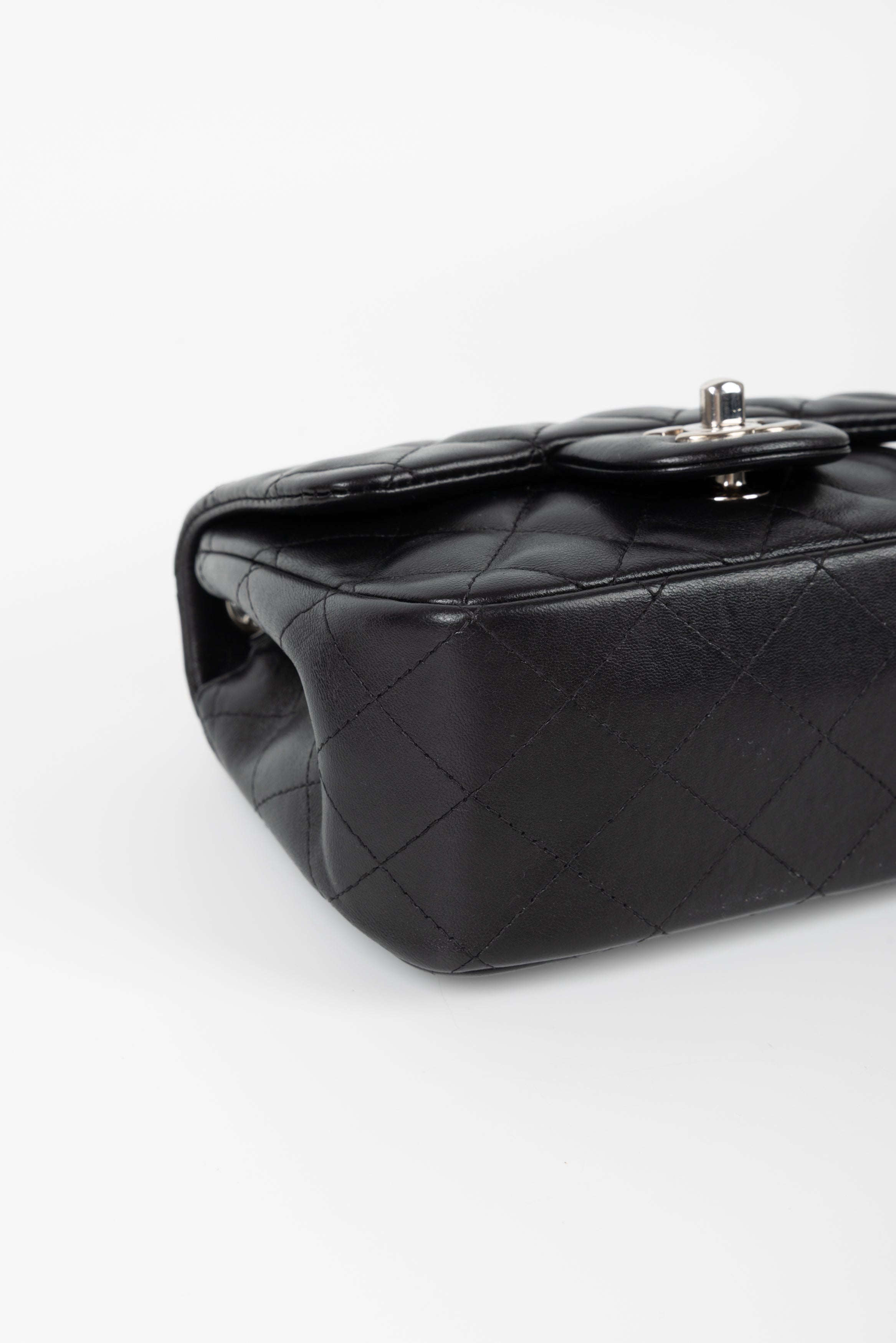 CHANEL MINI SQUARE NERA