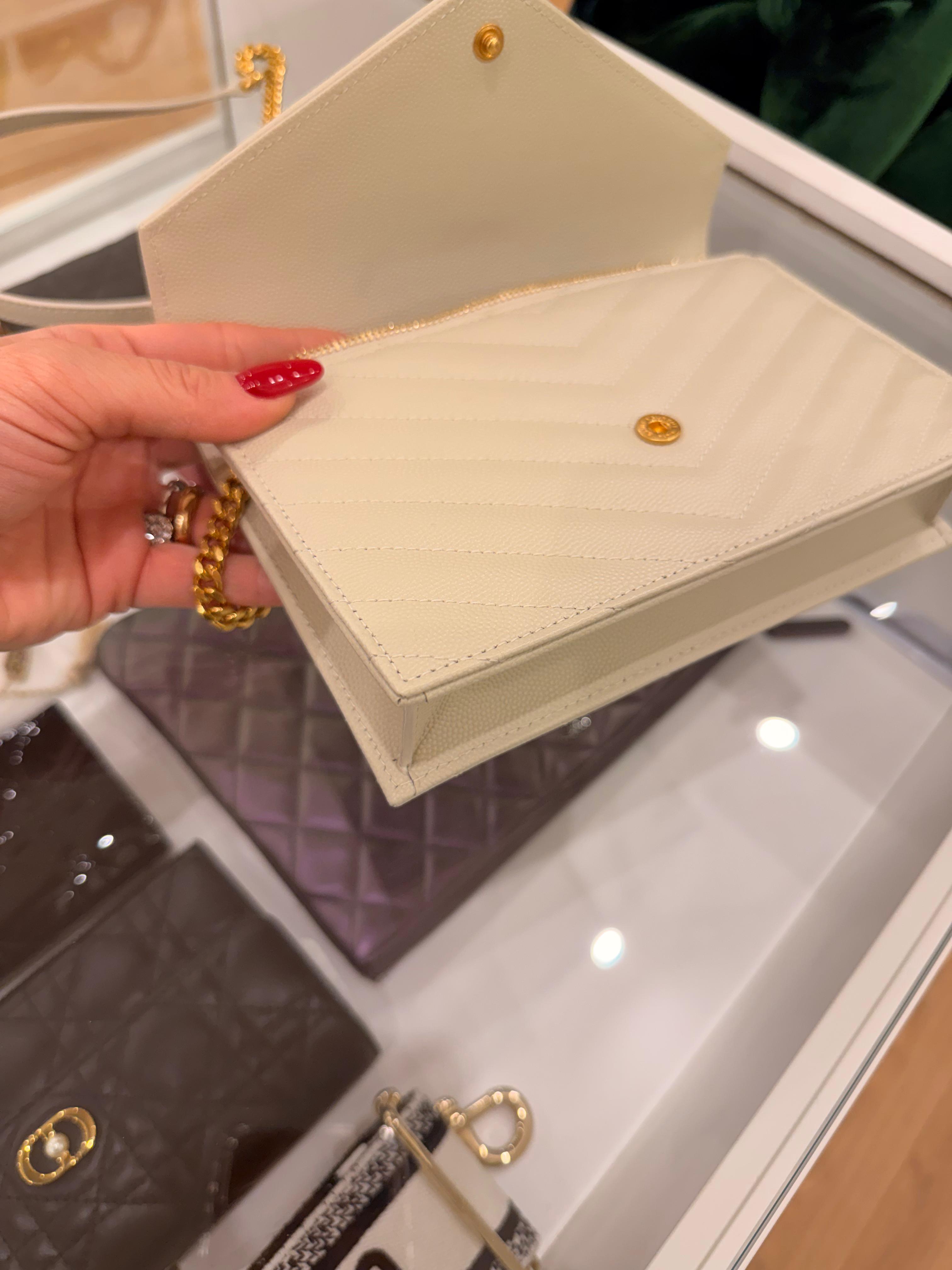 Saint Laurent Pochette Cassandre blanc vintage