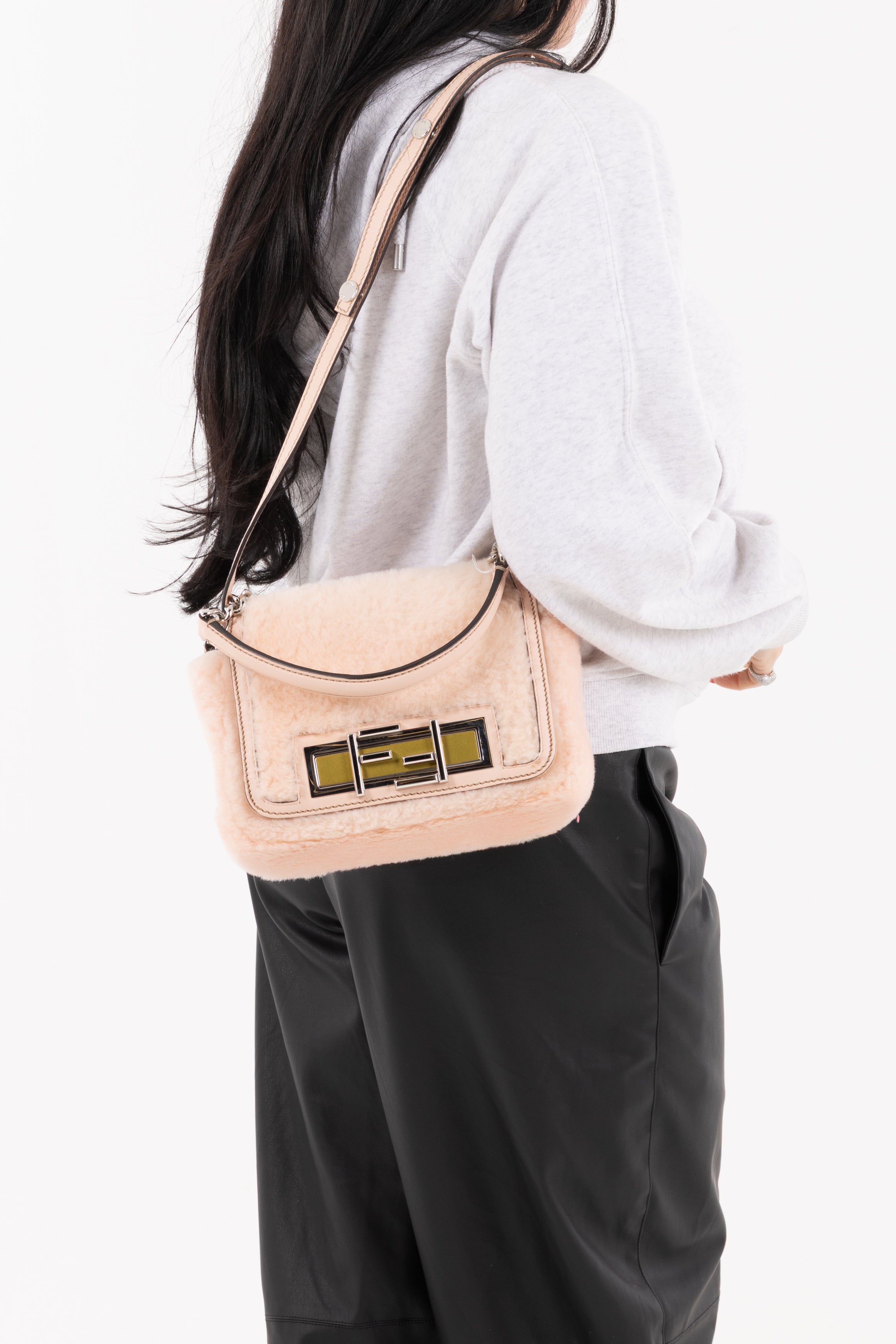 Fendi Baguette Montone Rosa